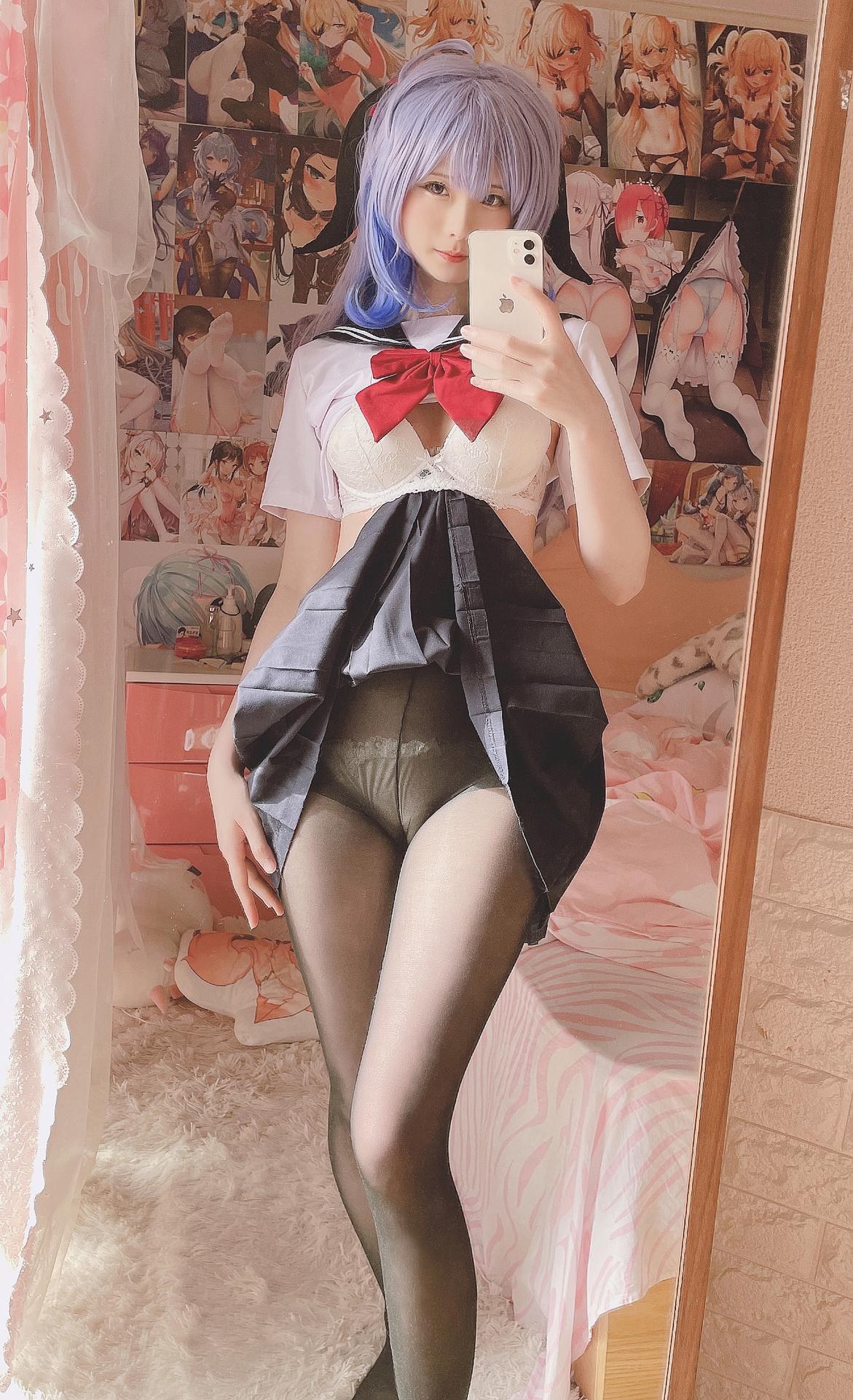 [cosplay] 习呆呆 - 甘雨：黑丝露点大尺度还原 45P