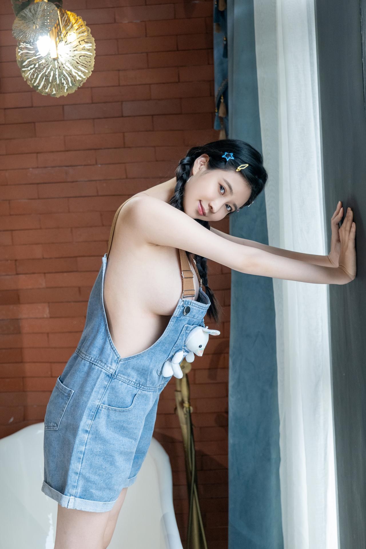 [Private] Nnian - Backoveralls: denim overalls in a bathtub, fresh off-shoulder, cleavage 80P