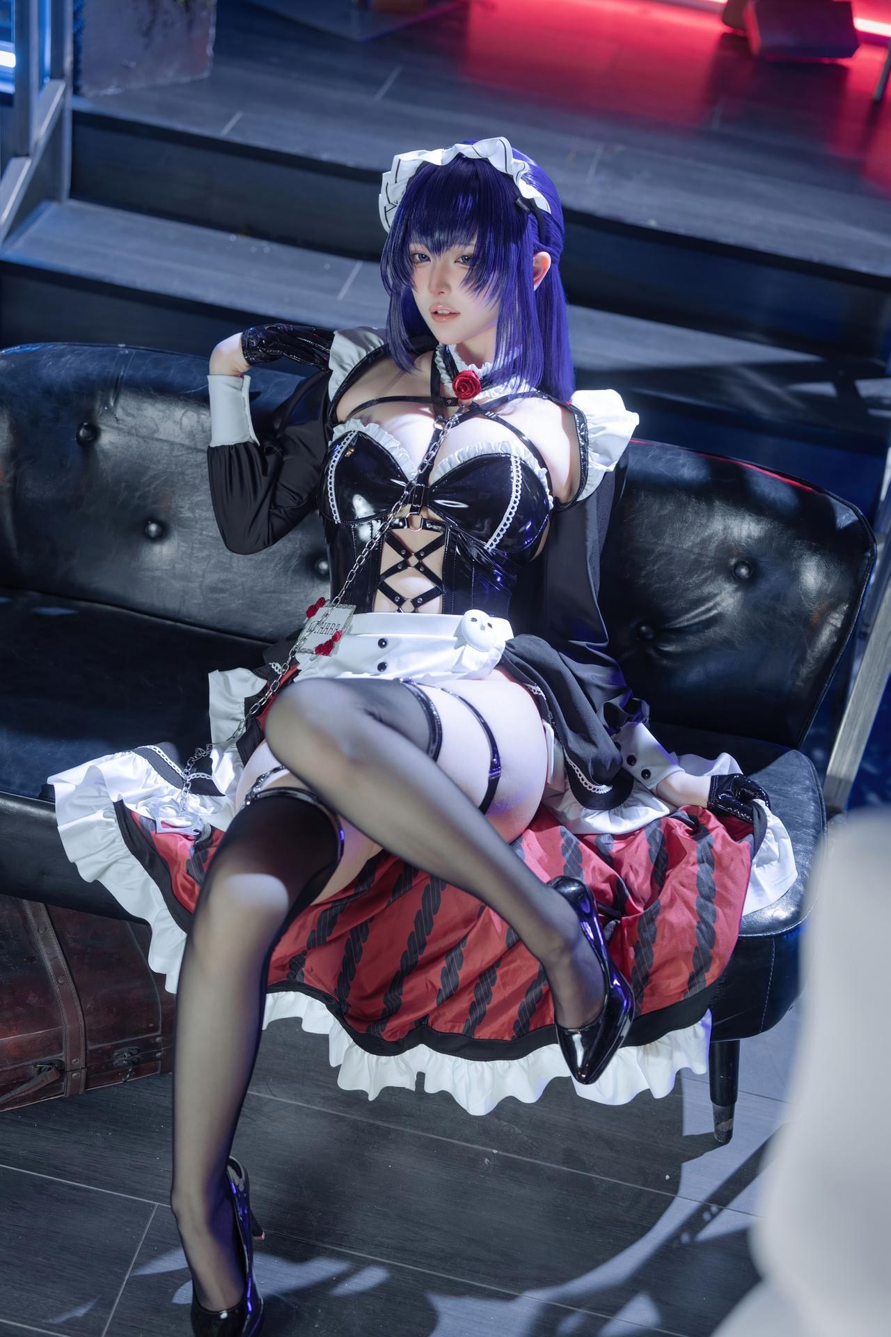 [cosplay] 屿魚 - NIKKE勝利女神 米哈拉：咖啡女僕黑絲蕾絲還原 80P