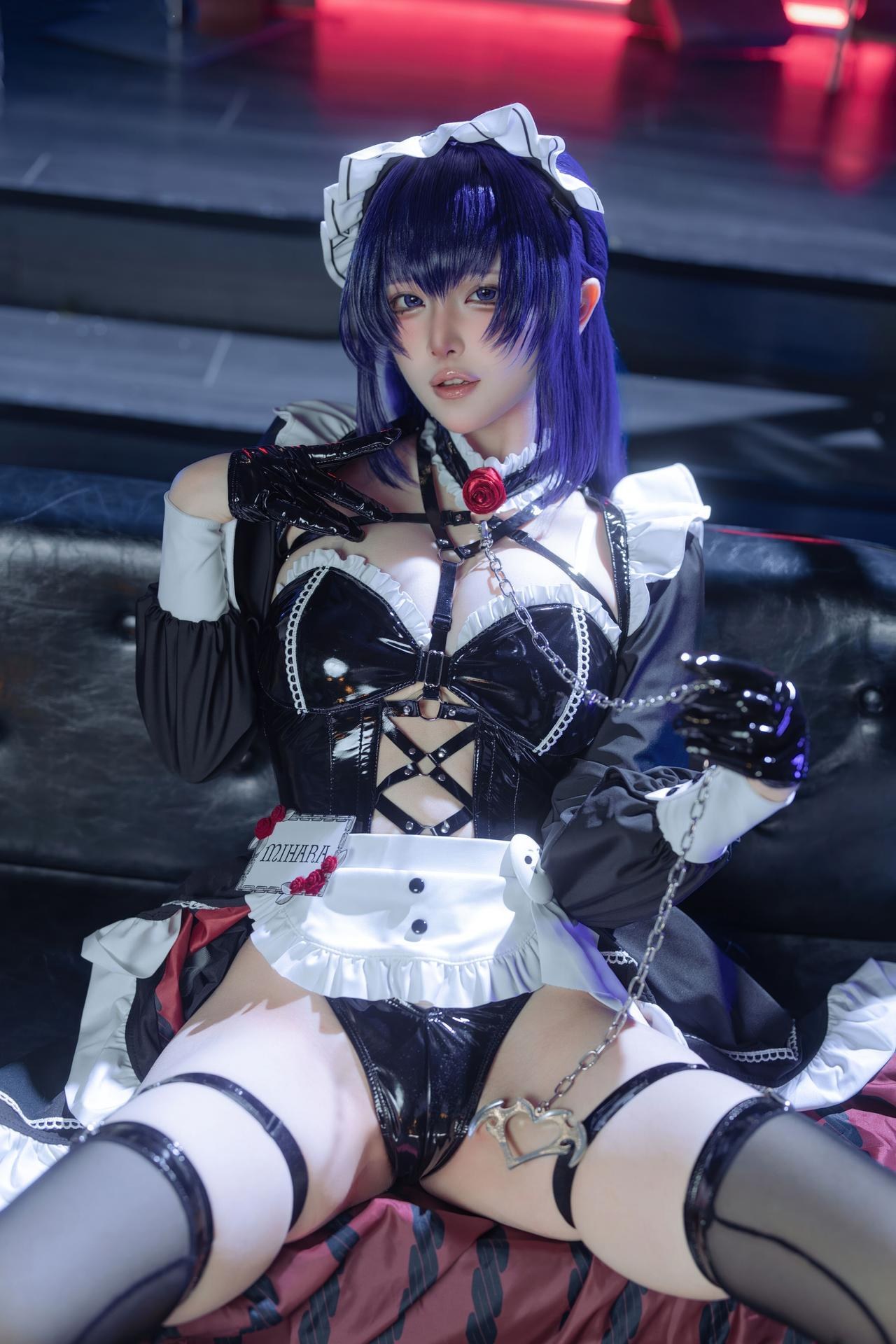 [cosplay] 屿魚 - NIKKE勝利女神 米哈拉：咖啡女僕黑絲蕾絲還原 80P