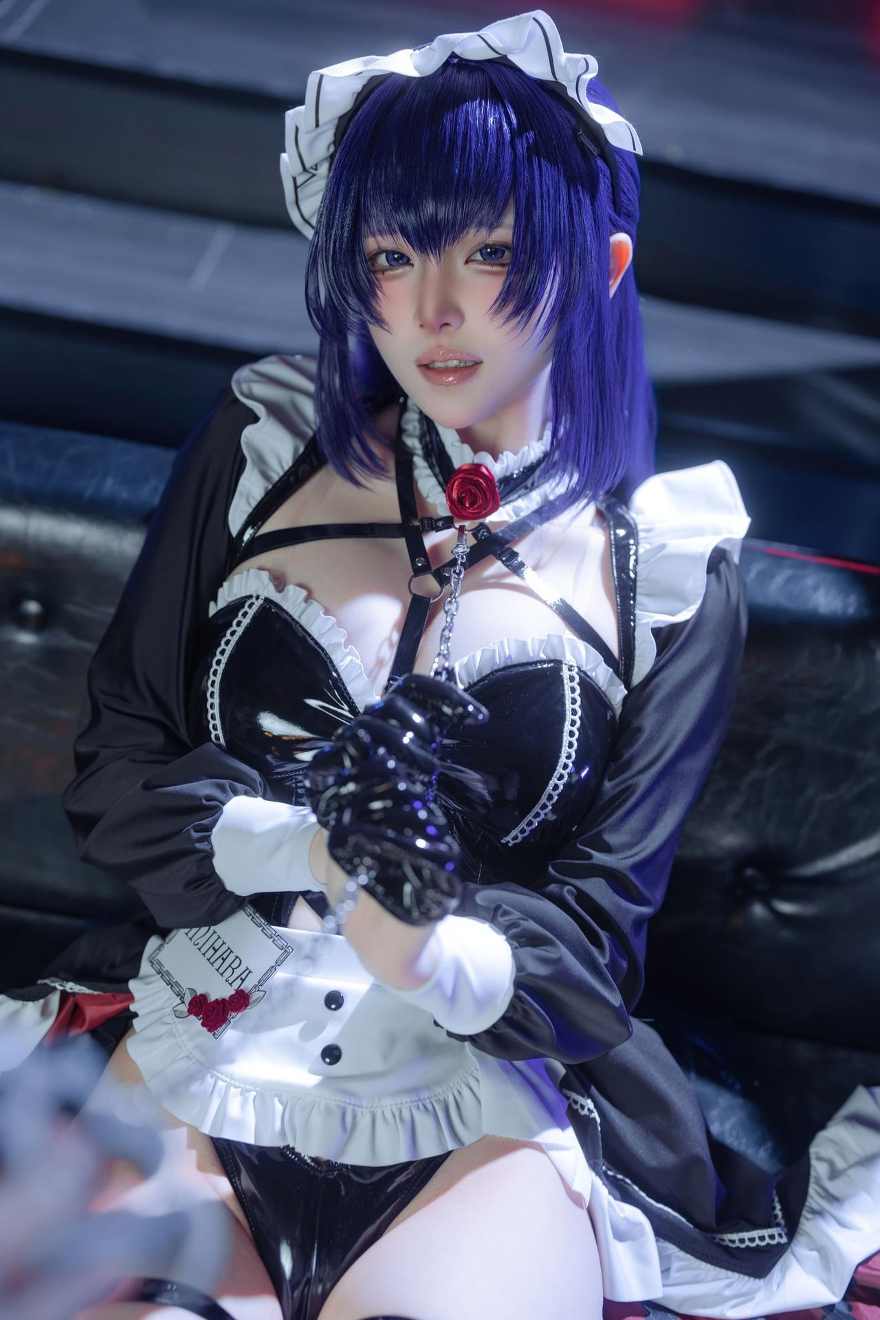 [cosplay] 屿魚 - NIKKE勝利女神 米哈拉：咖啡女僕黑絲蕾絲還原 80P