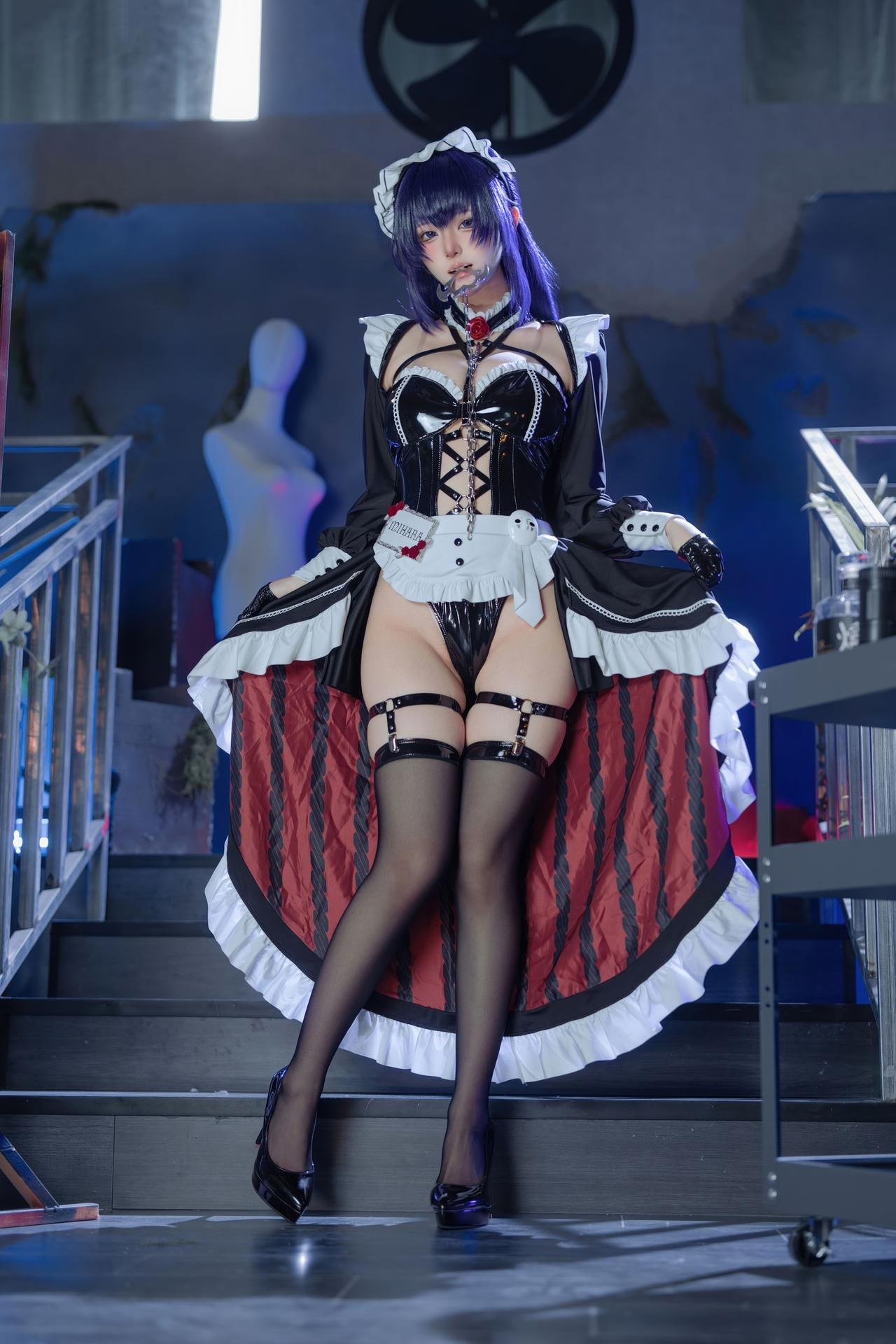 [cosplay] 屿鱼 - NIKKE胜利女神 米哈拉：咖啡女仆黑丝蕾丝还原 80P