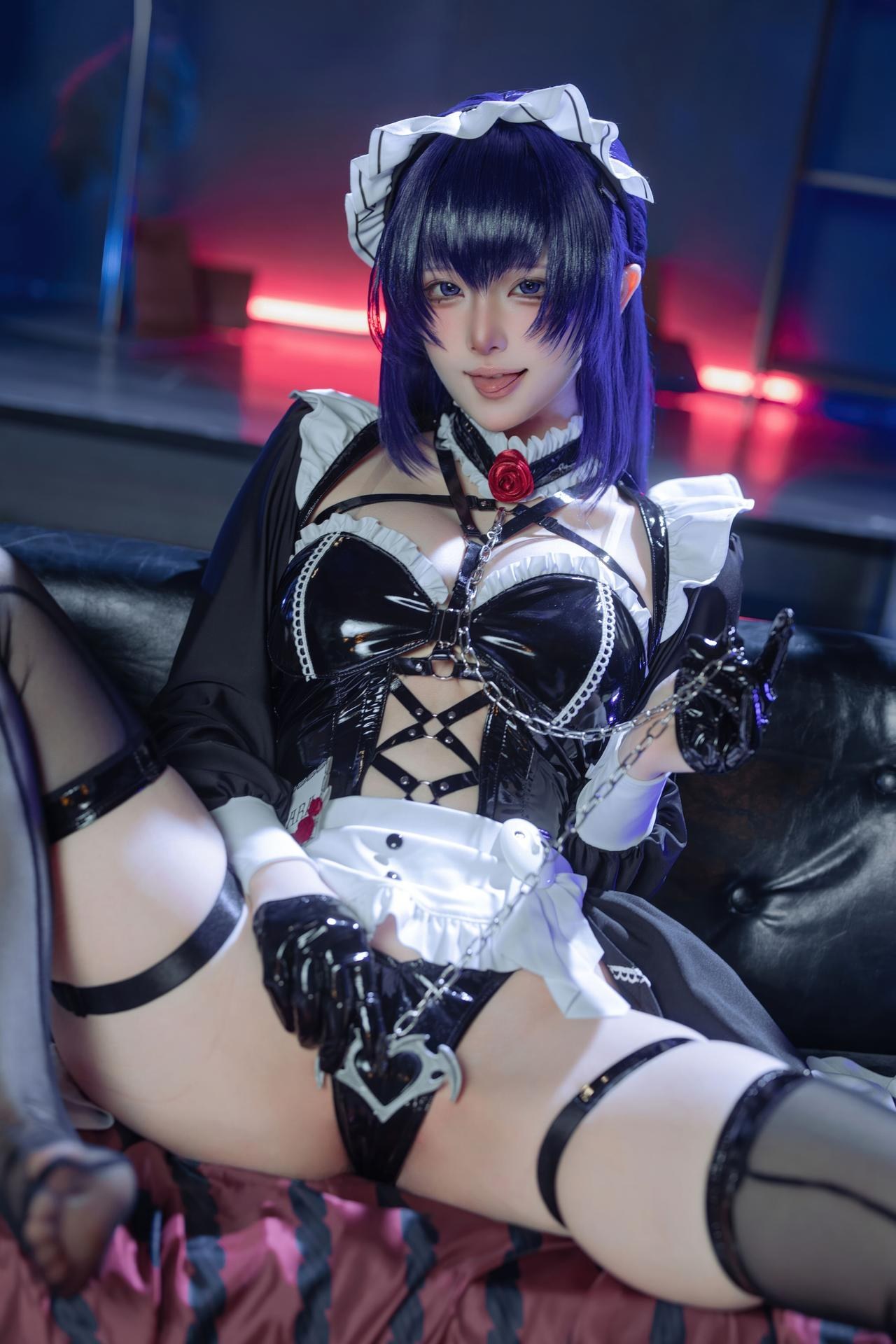 [cosplay] 屿鱼 - NIKKE胜利女神 米哈拉：咖啡女仆黑丝蕾丝还原 80P