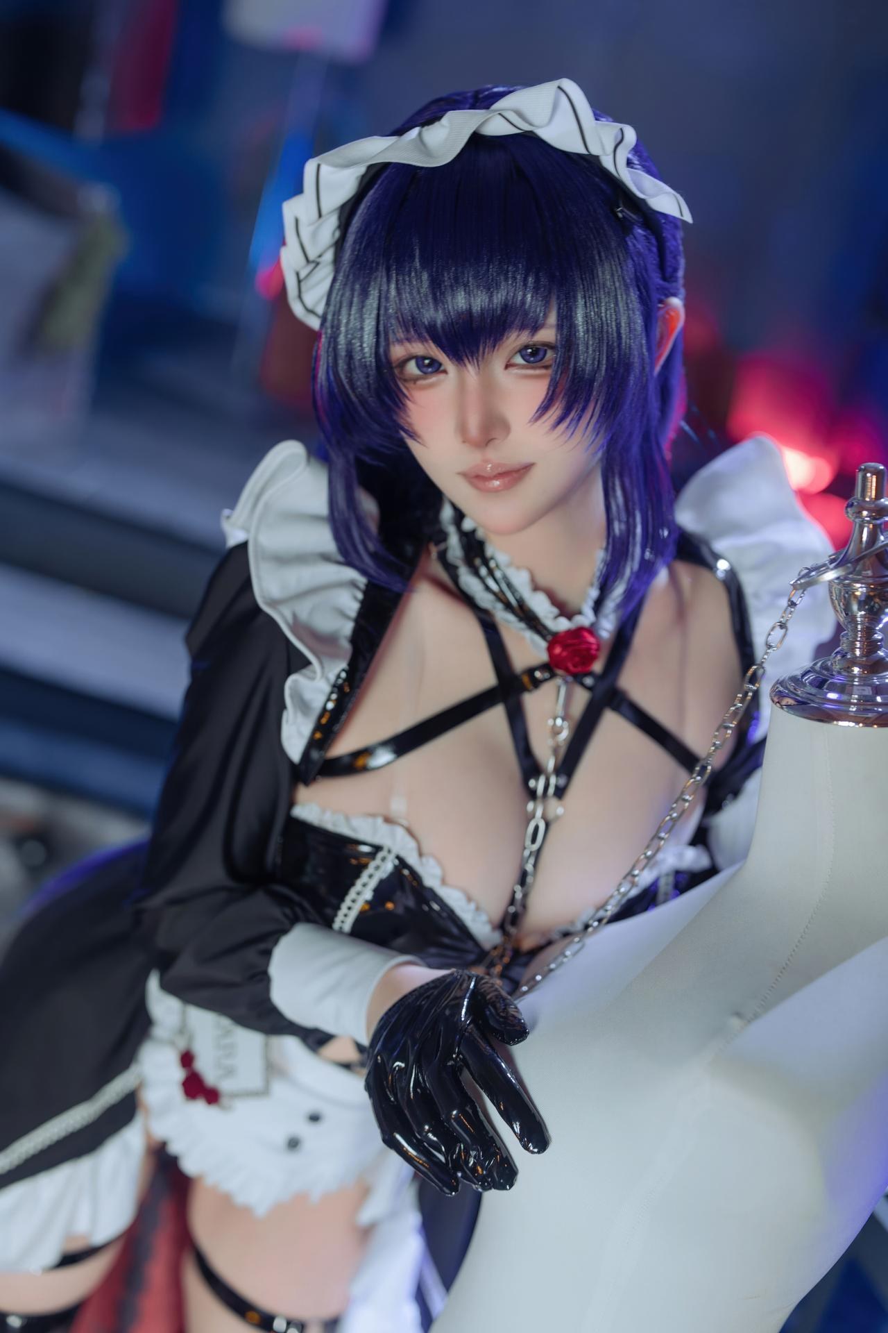 [cosplay] 屿鱼 - NIKKE胜利女神 米哈拉: cà phê hầu gái tất đen ren tái hiện 80P