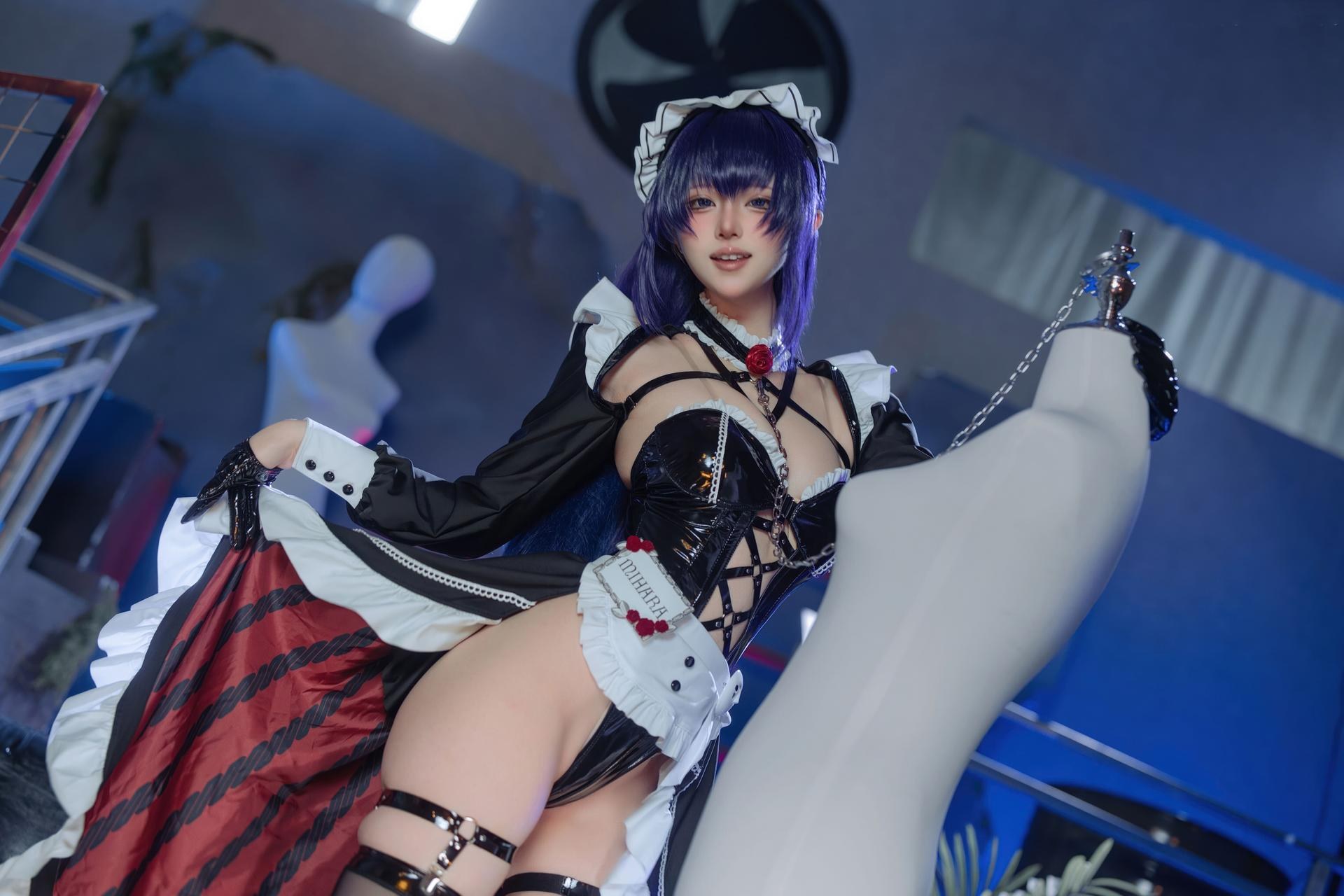 [cosplay] 屿鱼 - NIKKE胜利女神 米哈拉: cà phê hầu gái tất đen ren tái hiện 80P