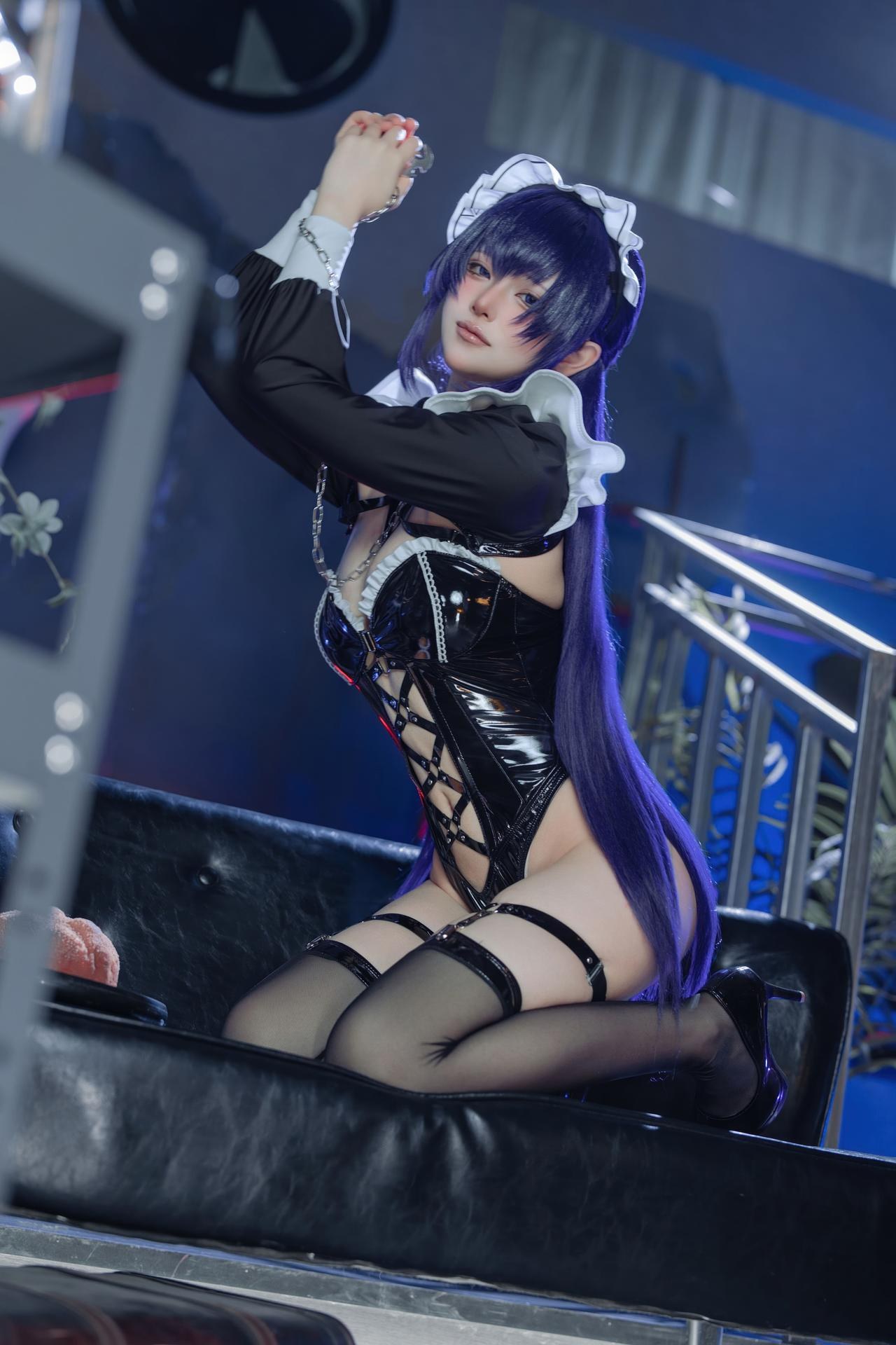 [cosplay] 屿鱼 - NIKKE胜利女神 米哈拉: cà phê hầu gái tất đen ren tái hiện 80P