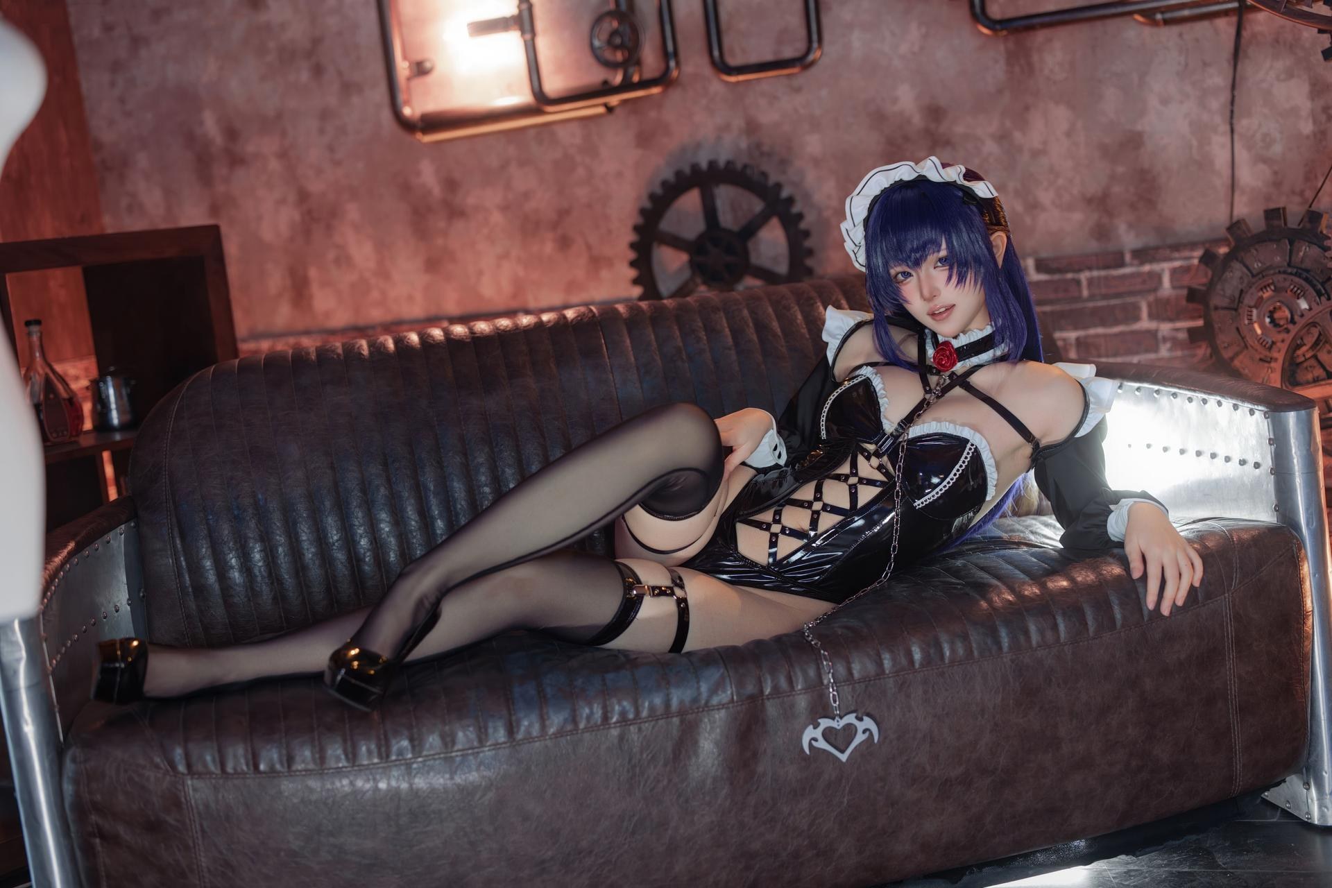 [cosplay] 屿鱼 - NIKKE胜利女神 米哈拉: cà phê hầu gái tất đen ren tái hiện 80P