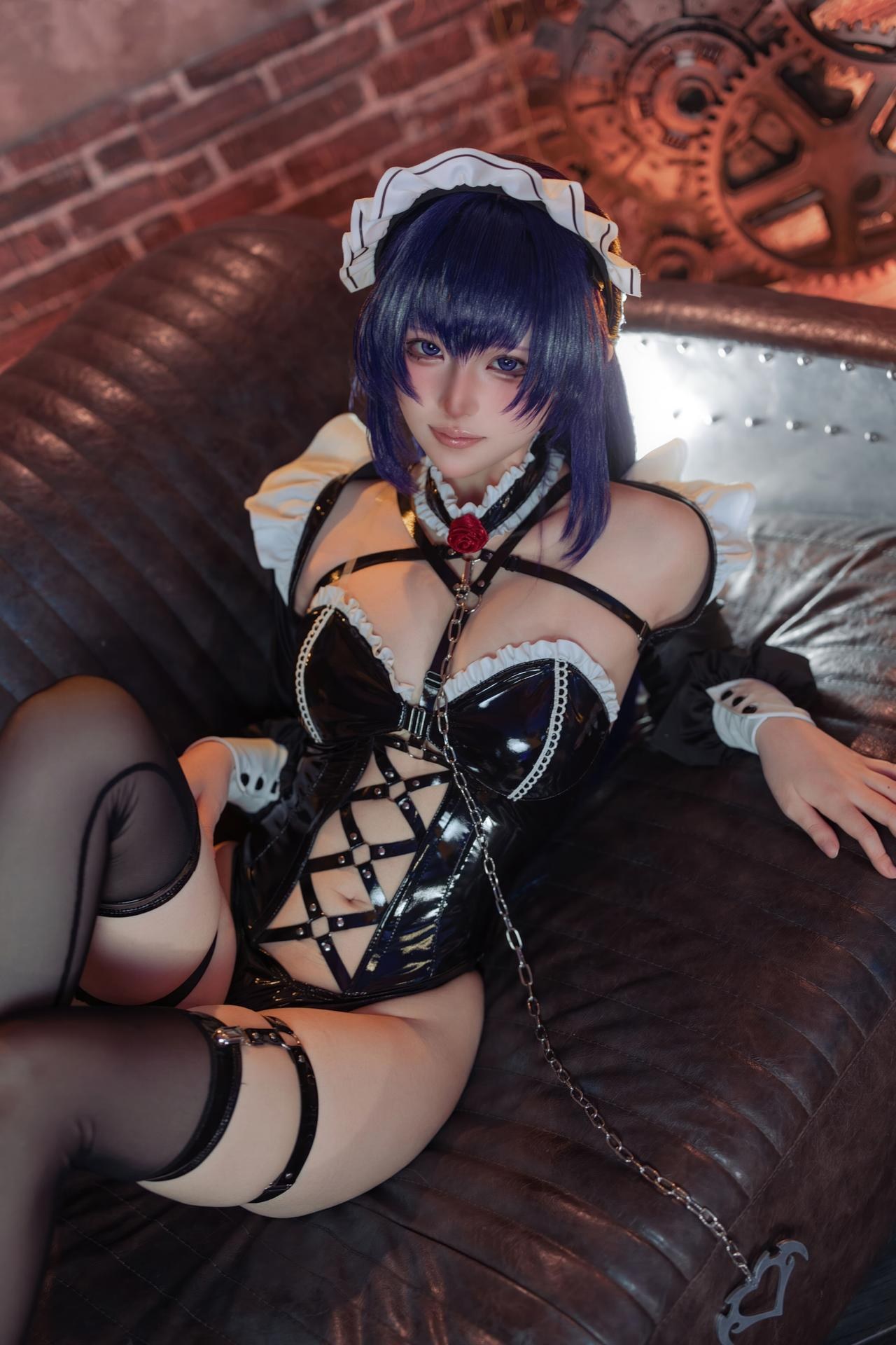 [cosplay] 屿鱼 - NIKKE胜利女神 米哈拉: cà phê hầu gái tất đen ren tái hiện 80P