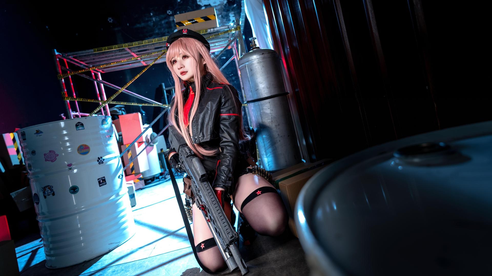 [cosplay] Zaya秋 - NIKKE胜利女神 拉毗：เบเรต์ ถุงน่องสีดำ ชุดยุทธวิธี ขาสวย 25P