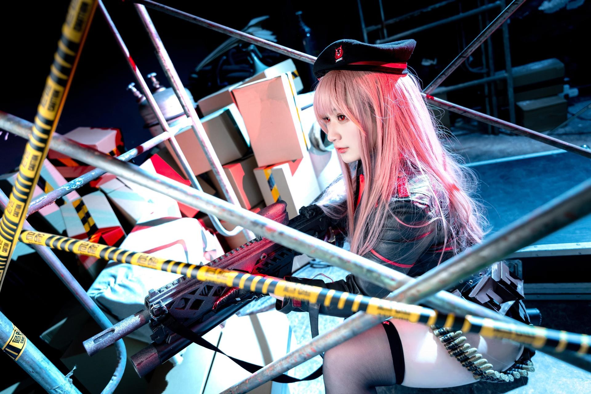 [cosplay] Zaya秋 - NIKKE勝利女神 拉毗：貝雷帽黑絲戰術裝美腿 25P