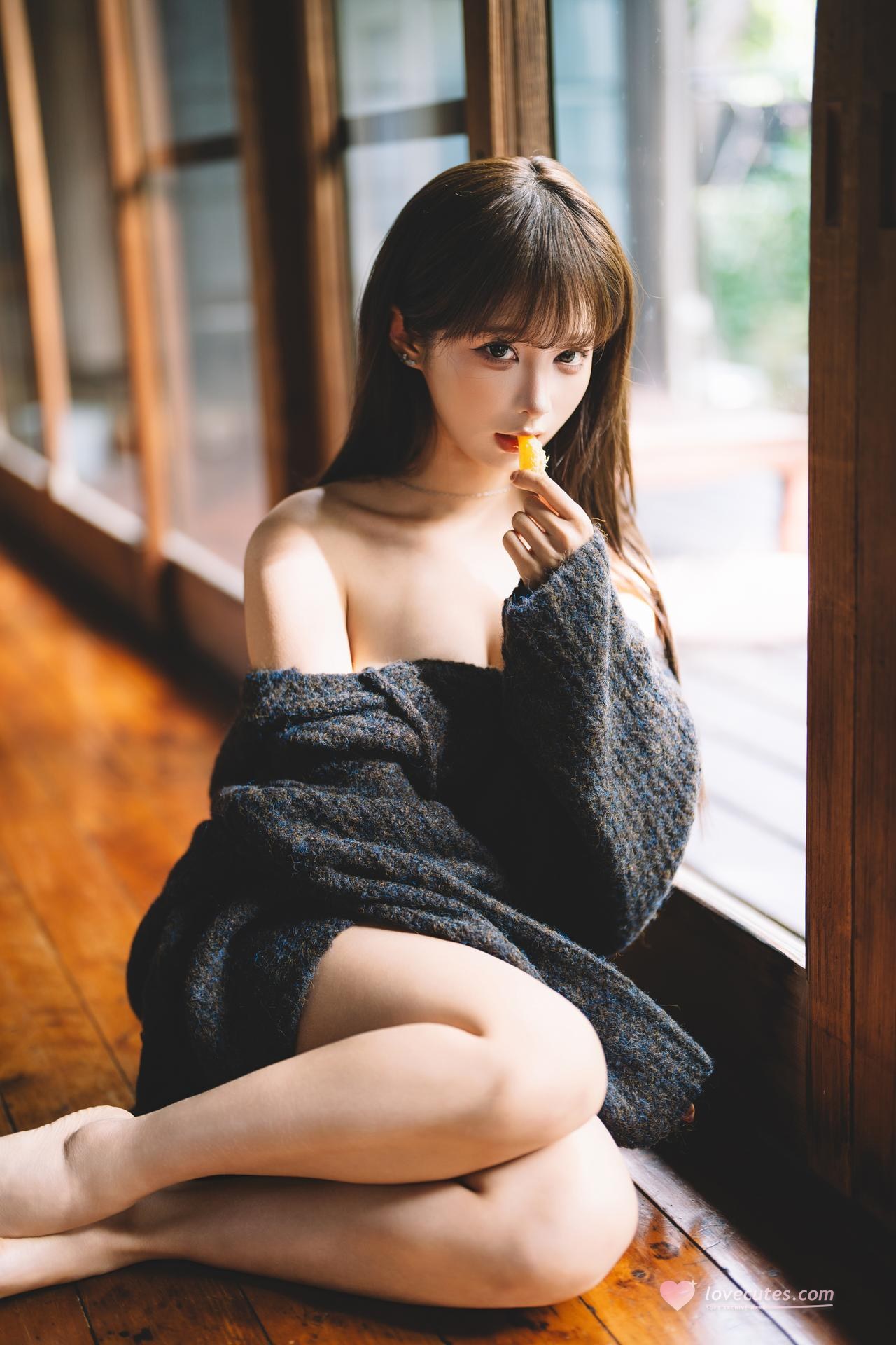 [私房] 蠢沫沫 - 橘子：บ้านไม้สไตล์ญี่ปุ่น เสื้อไหมพรมสีดำ ชุดชั้นใน ถ่ายในห้องส่วนตัว 30P