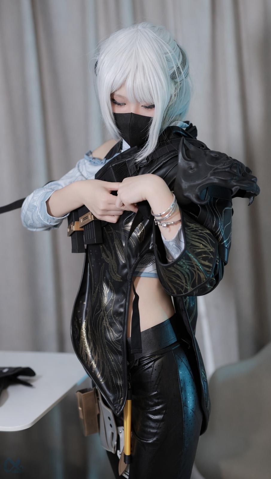 [cosplay] 麦晓雯 - 少女映画三角洲：白发战术装黑丝美腿 89P