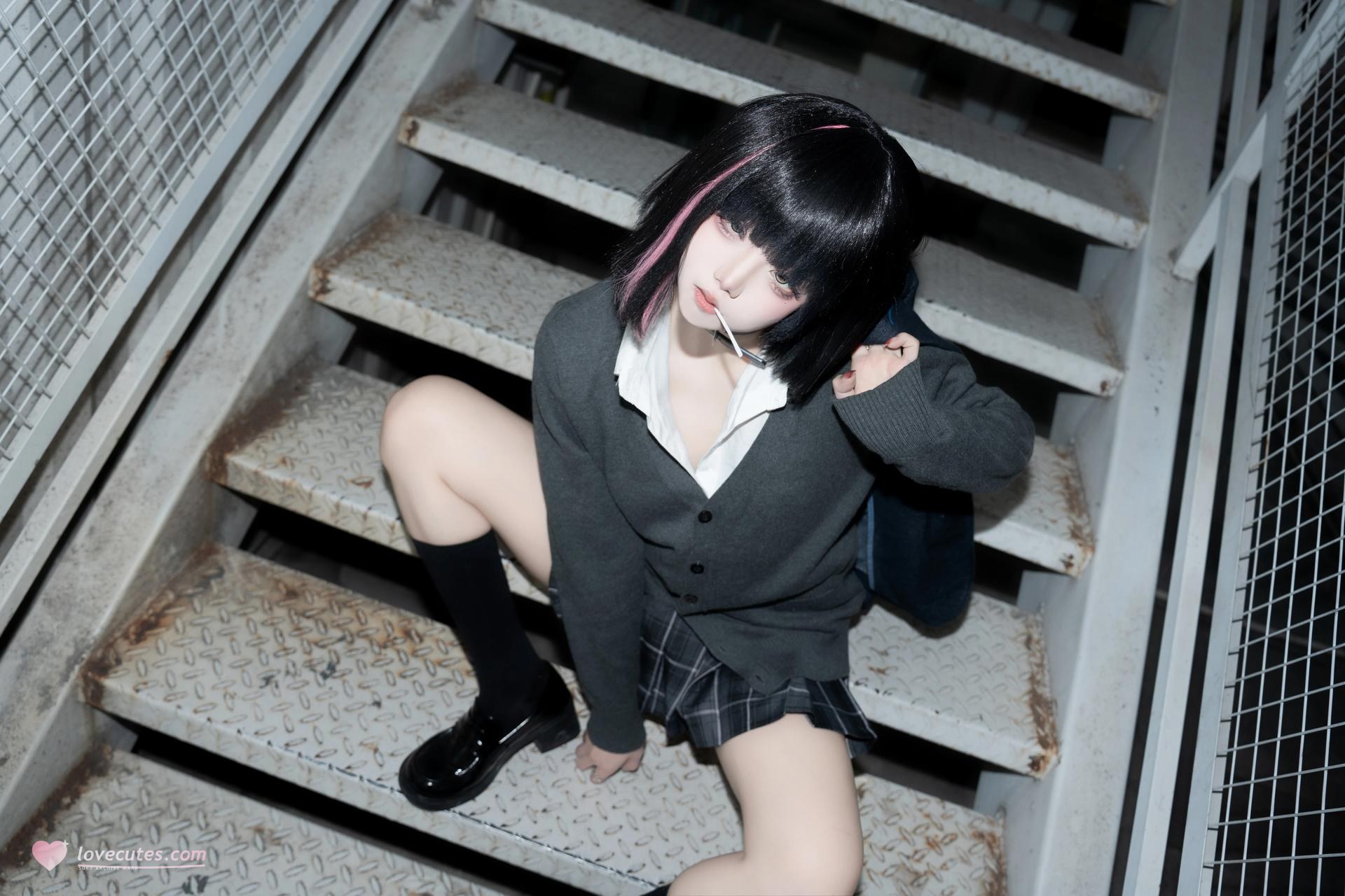 [写真] 纸悦Etsu_ko - よろしくお願いします：夜街JK制服黒スト美脚 45P