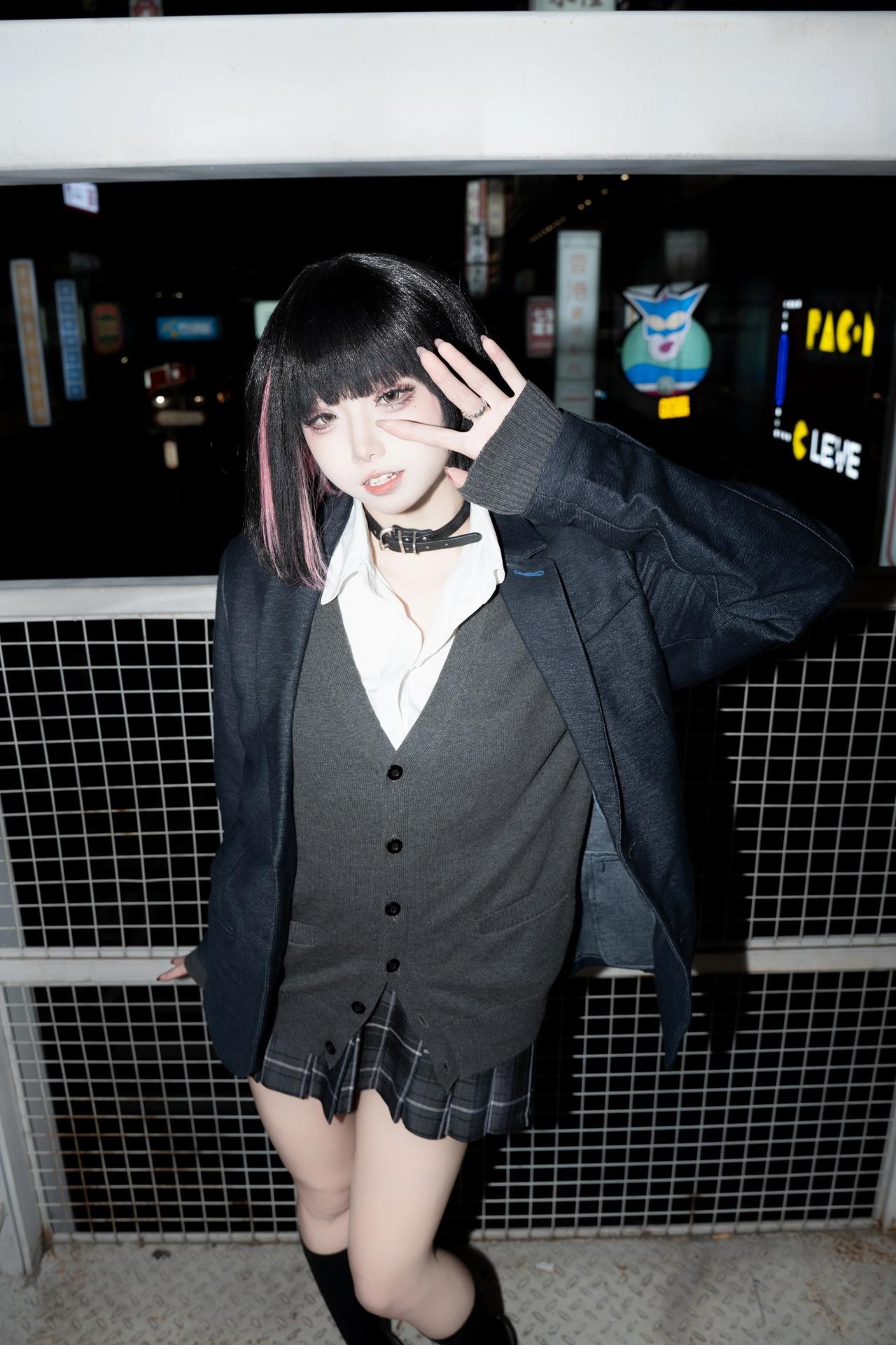 [写真] 纸悦Etsu_ko - よろしくお願いします：夜街JK制服黒スト美脚 45P