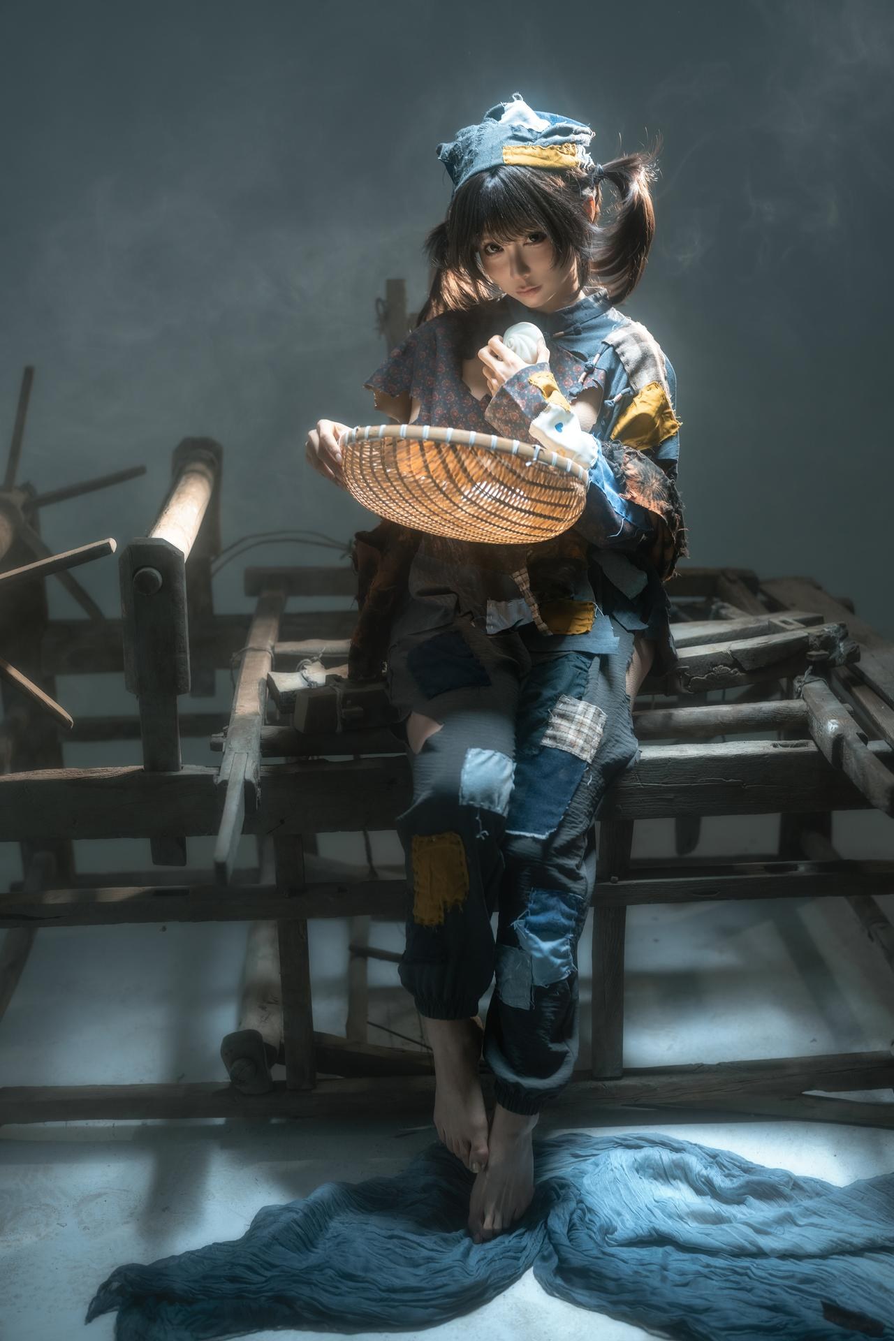 [写真] 蠢沫沫 - 小乞丐：ชุดเอี๊ยมเก่า ฉากควัน และเรียวขาสวย 23P1V