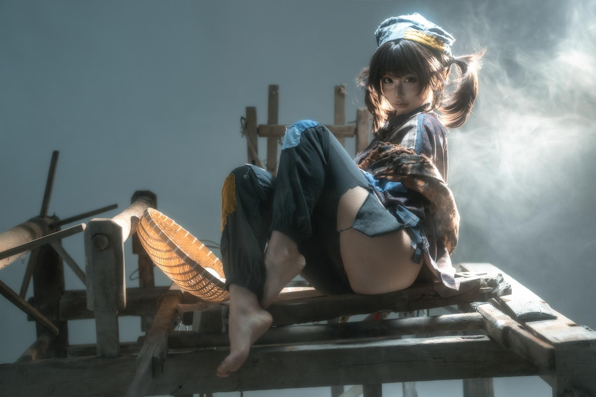 [写真] 蠢沫沫 - 小乞丐：ชุดเอี๊ยมเก่า ฉากควัน และเรียวขาสวย 23P1V