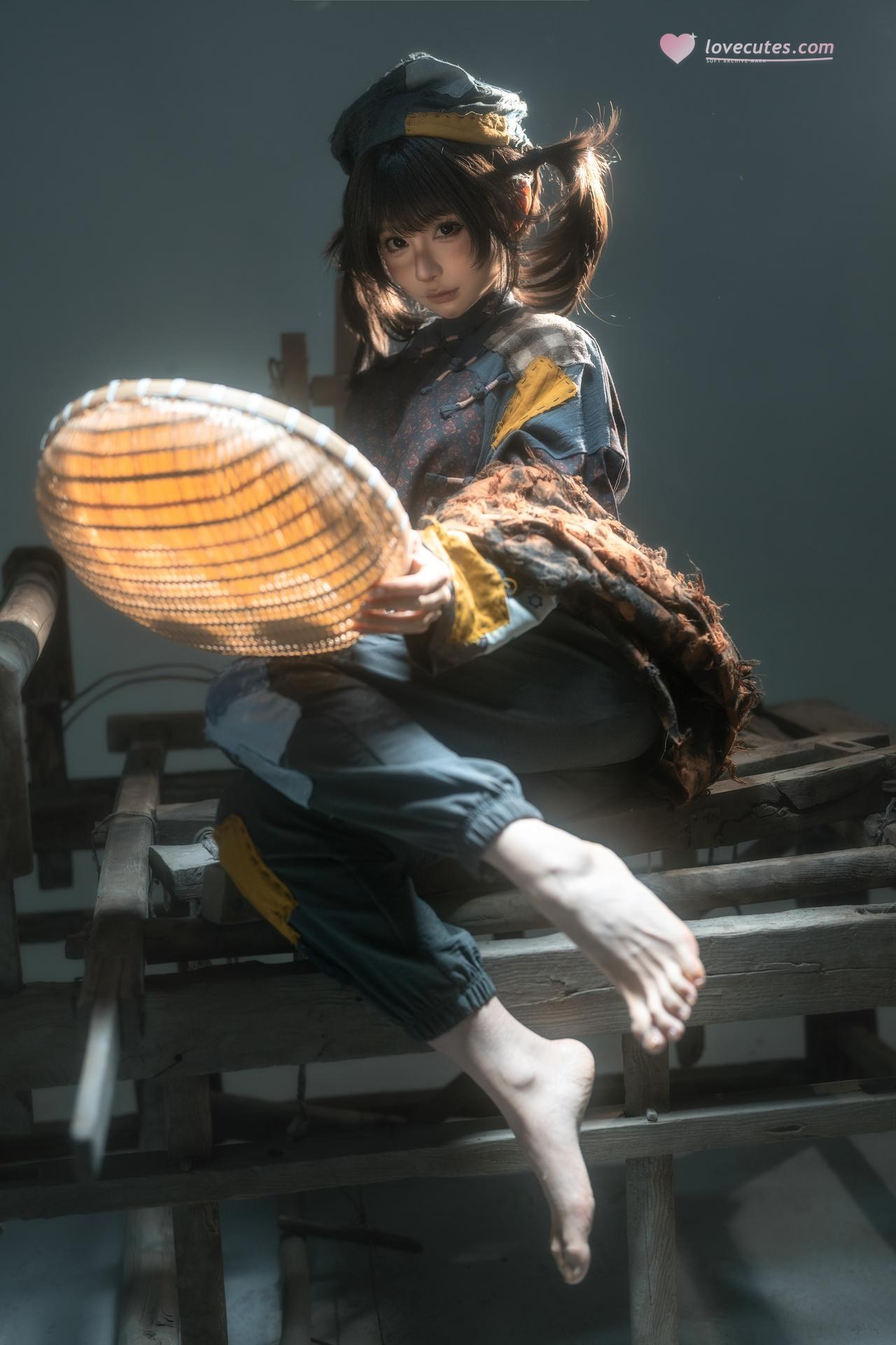 [寫真] 蠢沫沫 - 小乞丐：破舊工裝煙霧場景美腿 23P1V