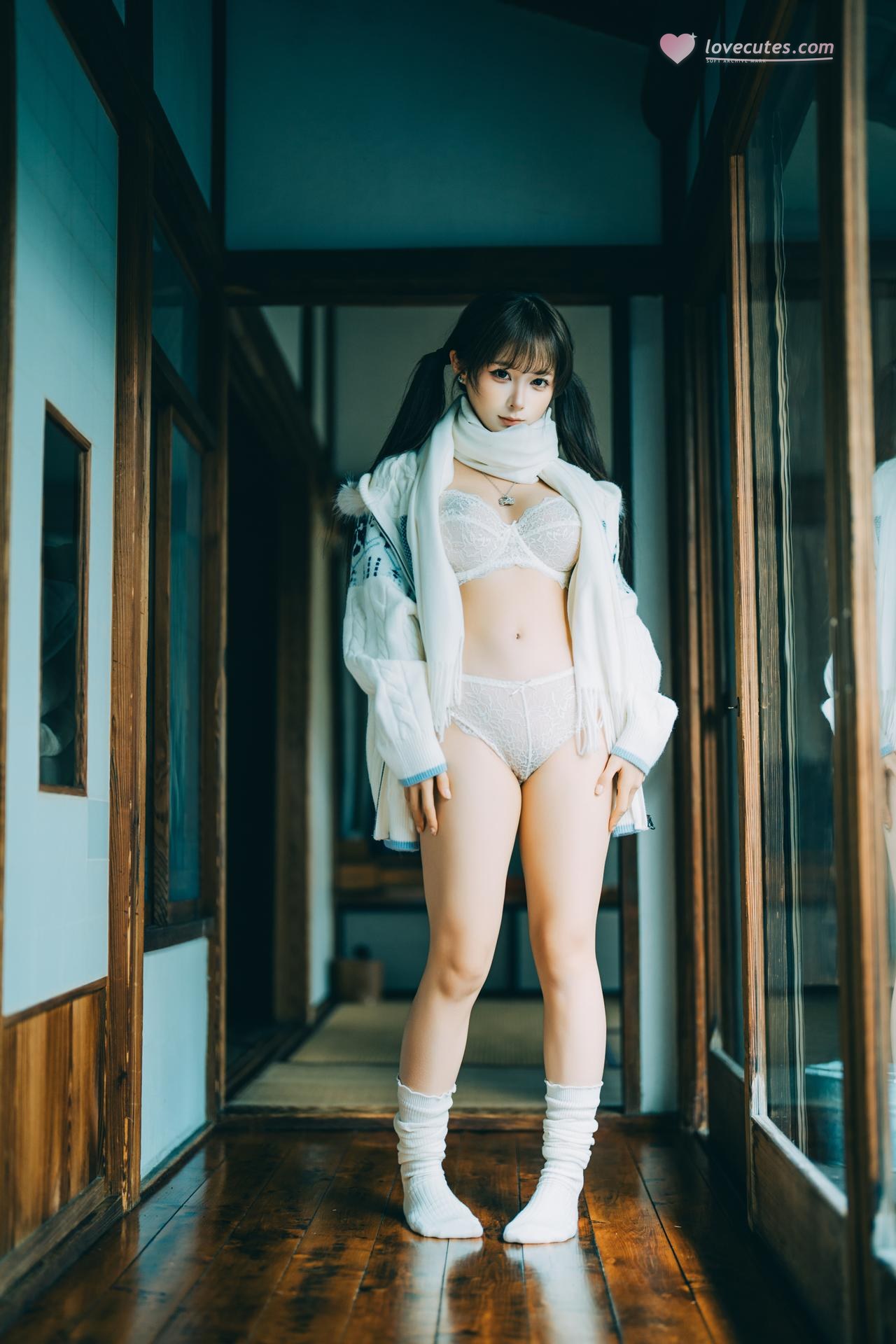 [私房] 蠢沫沫 - 情人节：白色蕾丝内衣木屋私房 26P