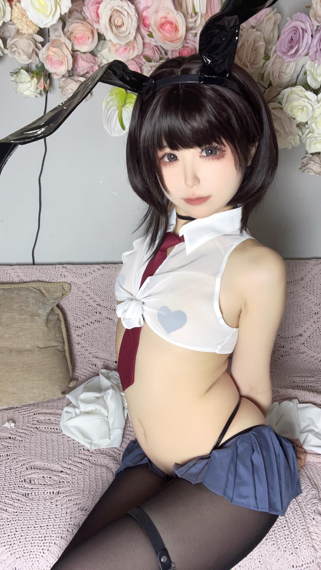 [私房] Quan冉有点饿 - JK逆兔：兔耳校服黑丝美腿 25P