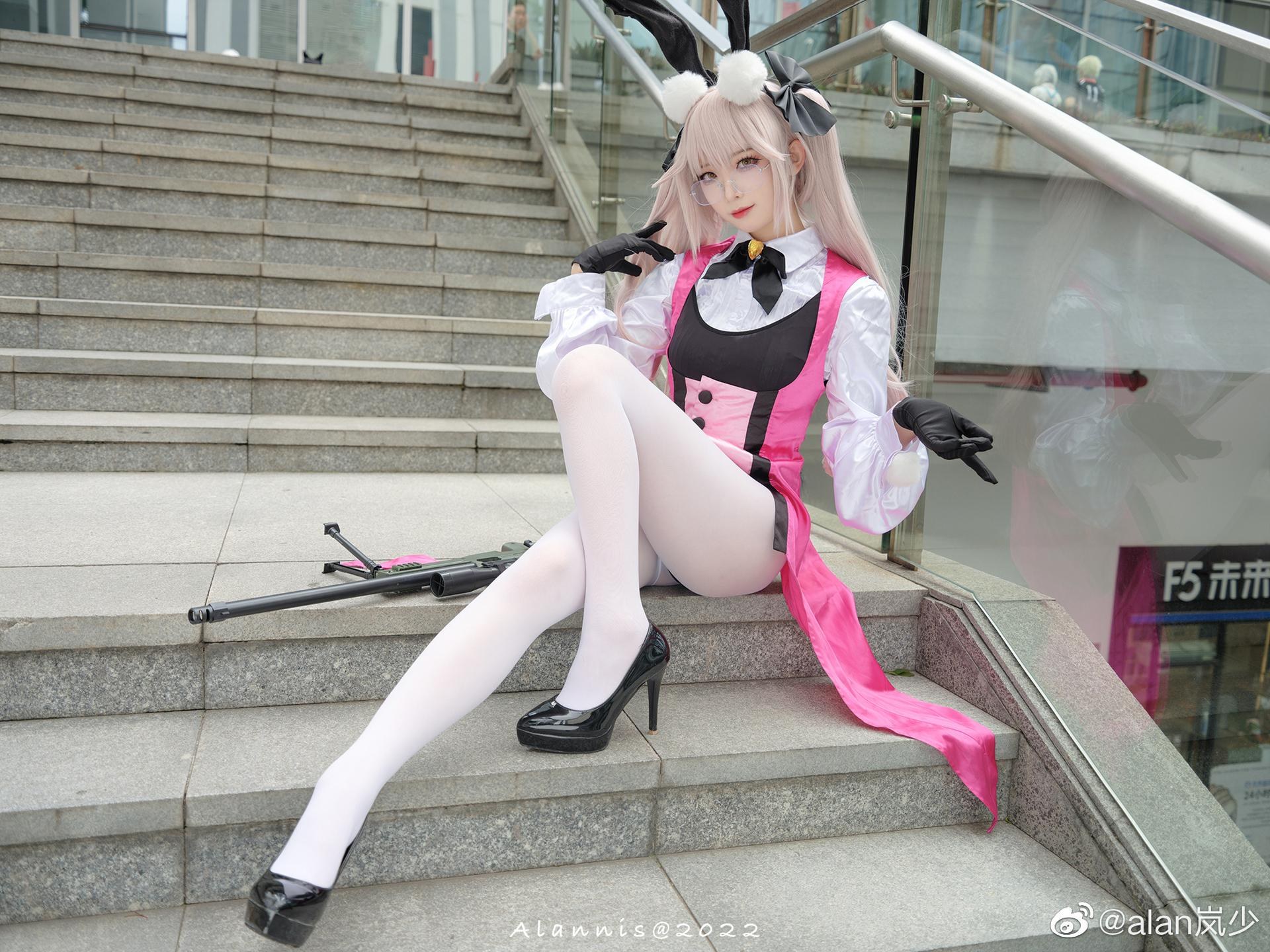 [cosplay] 封疆疆v - FGO 光之高扬斯卡娅：ชุดกระต่ายสีชมพู ถุงน่องสีขาว ขาสวย 27P