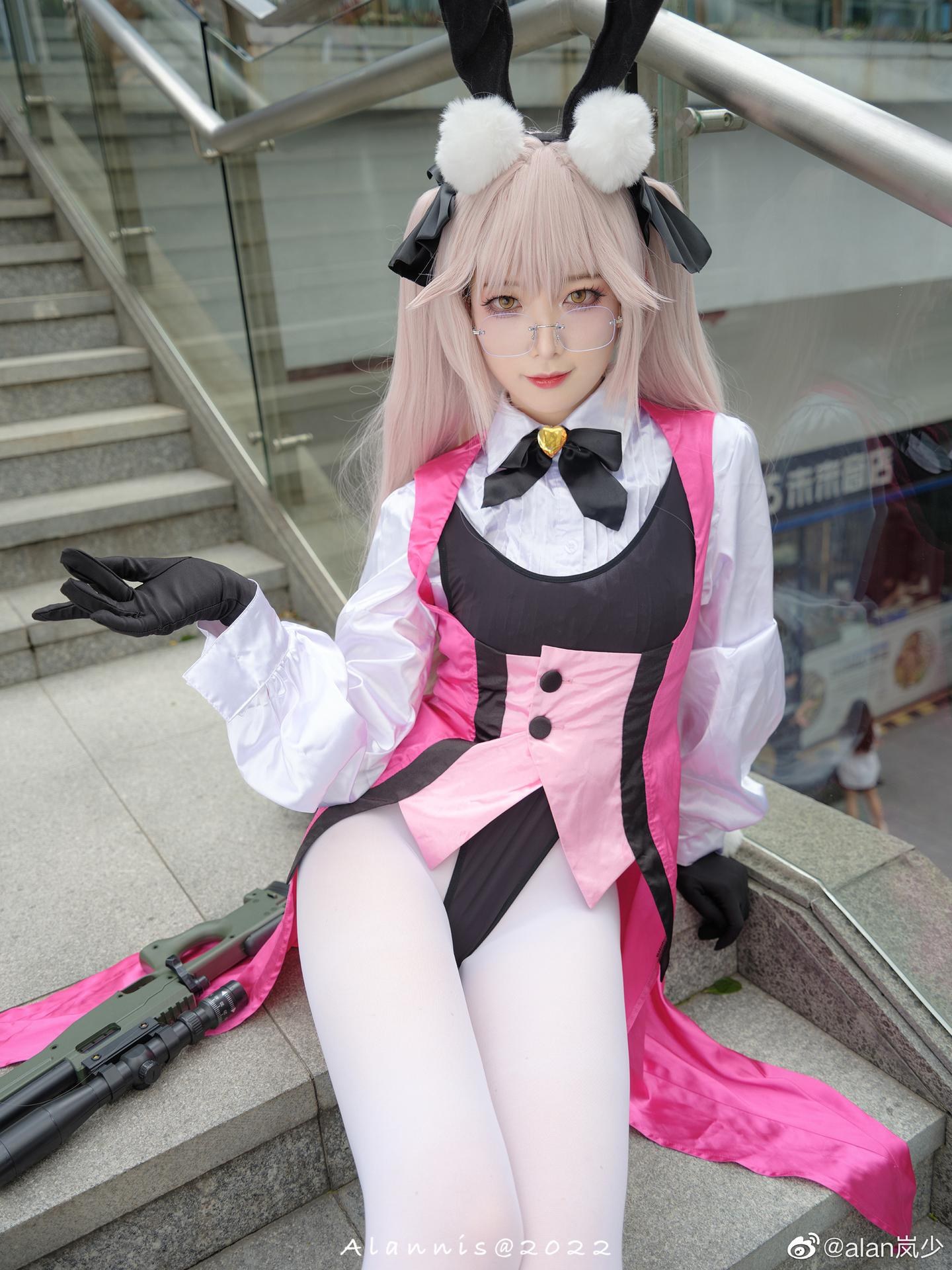[cosplay] 封疆疆v - FGO 光之高扬斯卡娅：ชุดกระต่ายสีชมพู ถุงน่องสีขาว ขาสวย 27P
