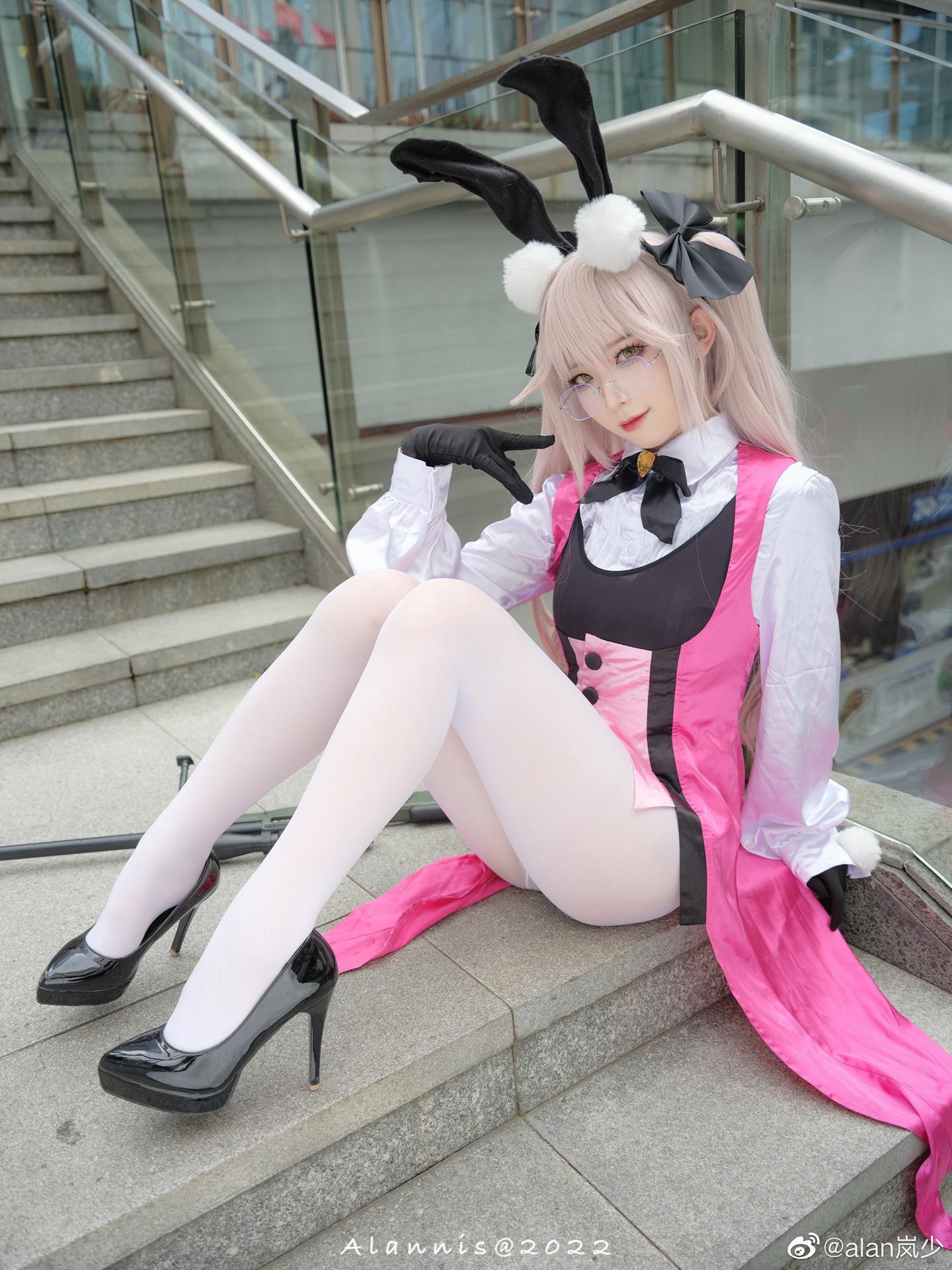 [cosplay] 封疆疆v - FGO 光之高扬斯卡娅：ชุดกระต่ายสีชมพู ถุงน่องสีขาว ขาสวย 27P