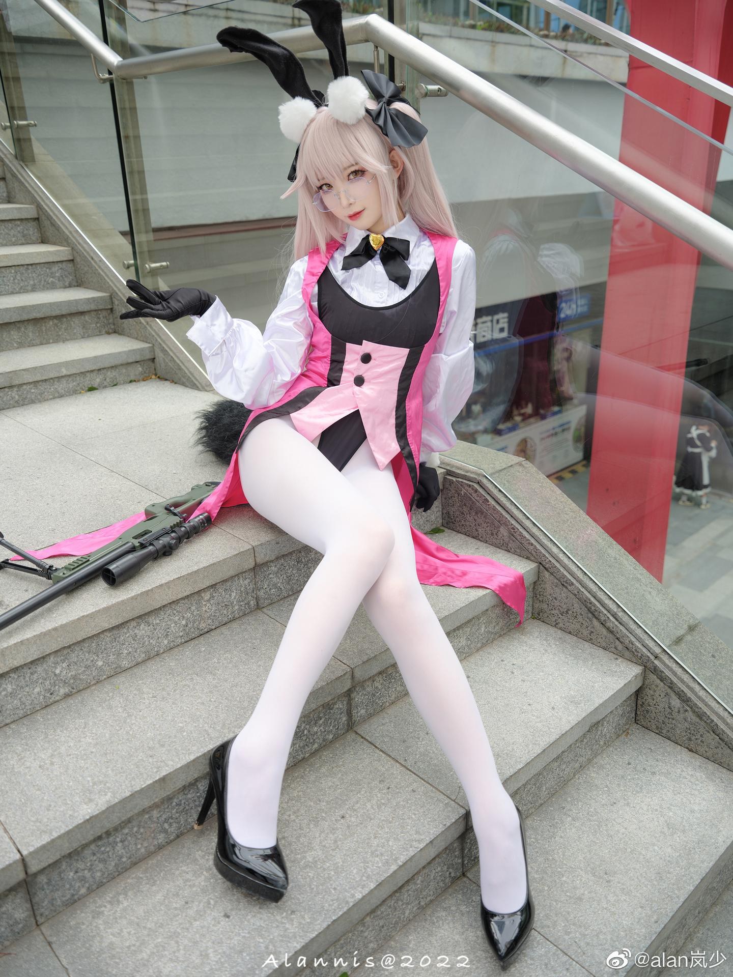 [cosplay] 封疆疆v - FGO 光之高扬斯卡娅：ชุดกระต่ายสีชมพู ถุงน่องสีขาว ขาสวย 27P