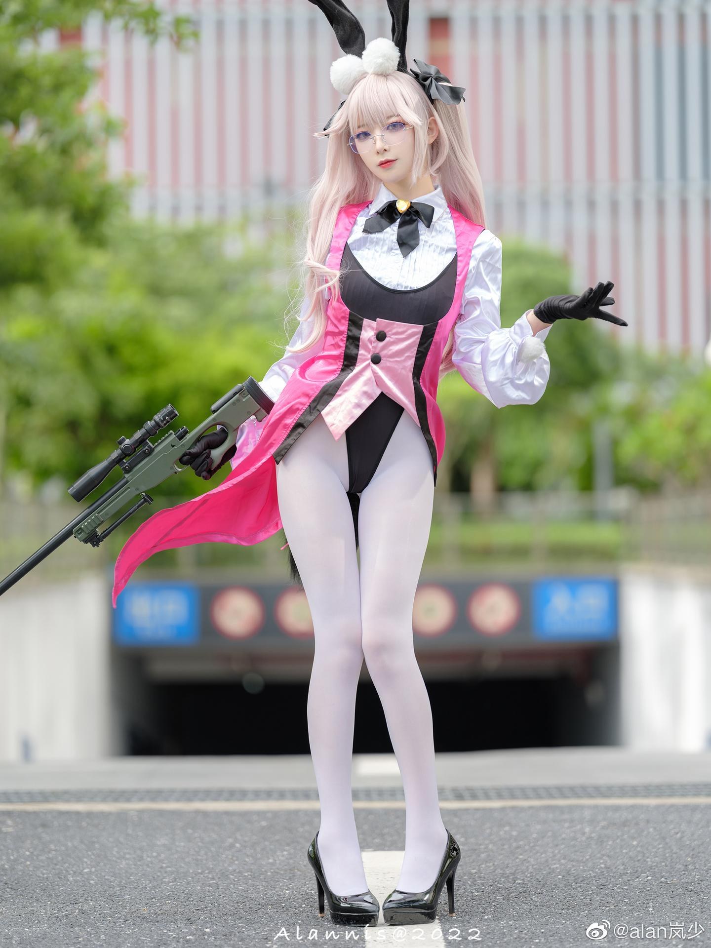 [cosplay] 封疆疆v - FGO 光之高扬斯卡娅：ชุดกระต่ายสีชมพู ถุงน่องสีขาว ขาสวย 27P