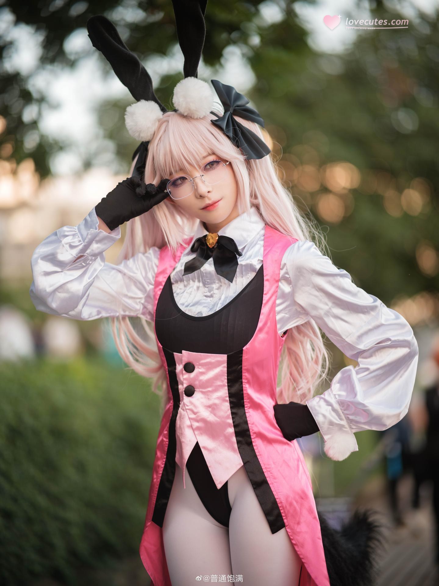 [cosplay] 封疆疆v - FGO光之高揚斯卡婭：粉色兔女郎白絲美腿 27P