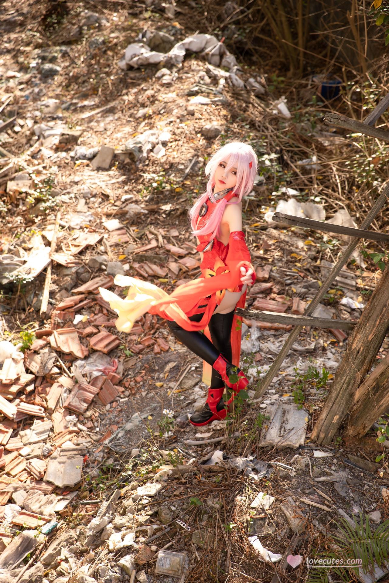 [cosplay] G44不会受伤 - Guilty Crown หยาปี้ฉี: ชุดเดรสสีแดง ซากปรักหักพัง ผมยาว ขาเรียว 20P