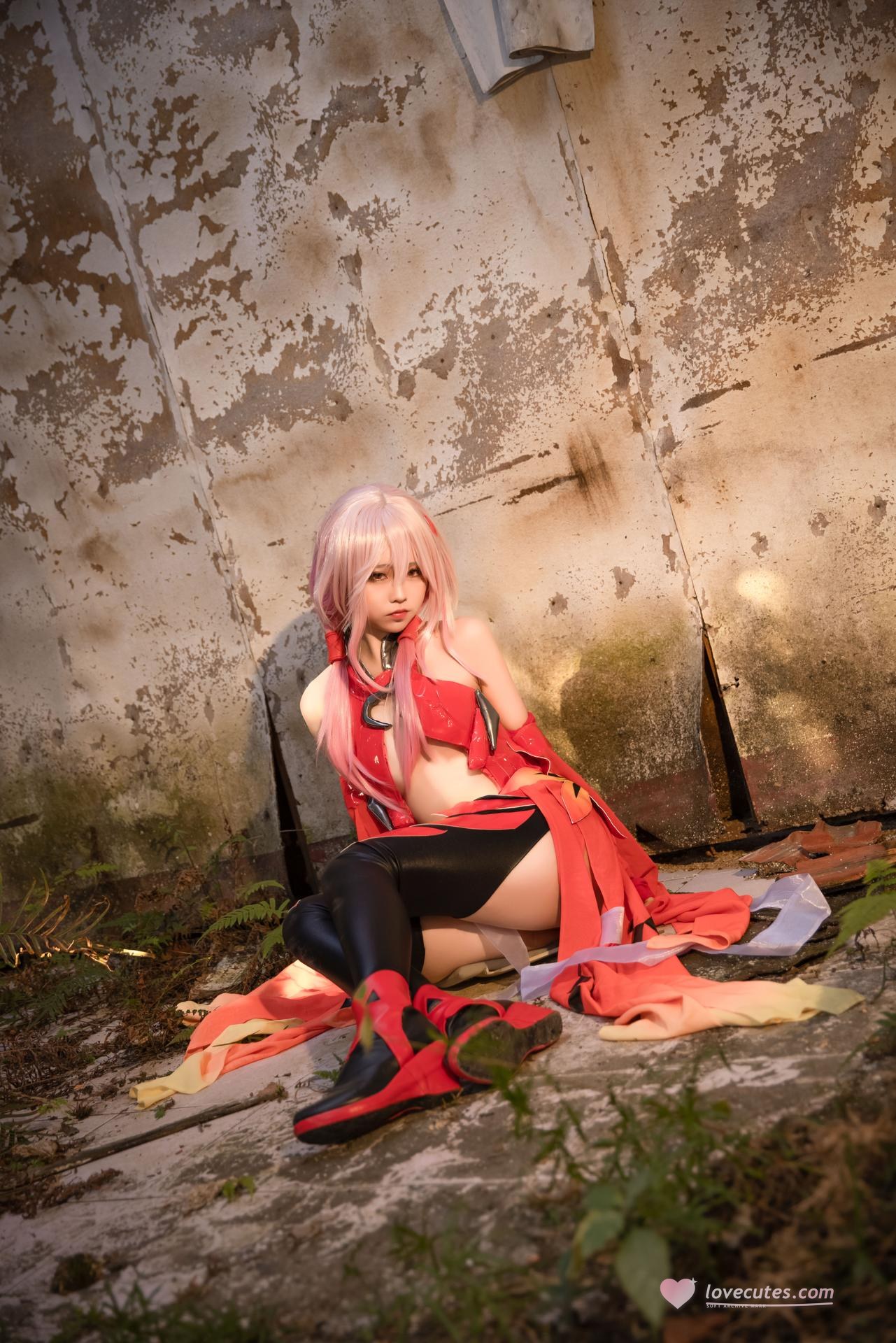 [cosplay] G44不会受伤 - Guilty Crown หยาปี้ฉี: ชุดเดรสสีแดง ซากปรักหักพัง ผมยาว ขาเรียว 20P