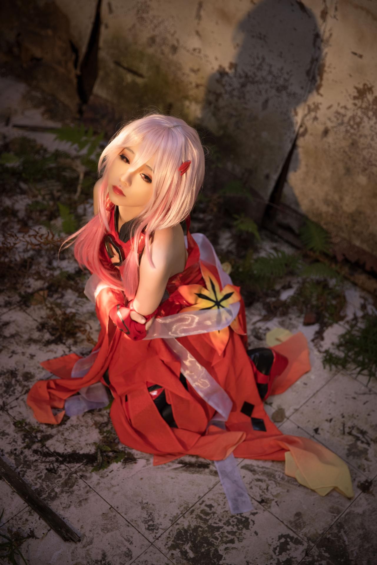 [cosplay] G44 Does Not Get Hurt - Guilty Crown Inori Yuzuriha: red dress ruins long hair long legs 20P