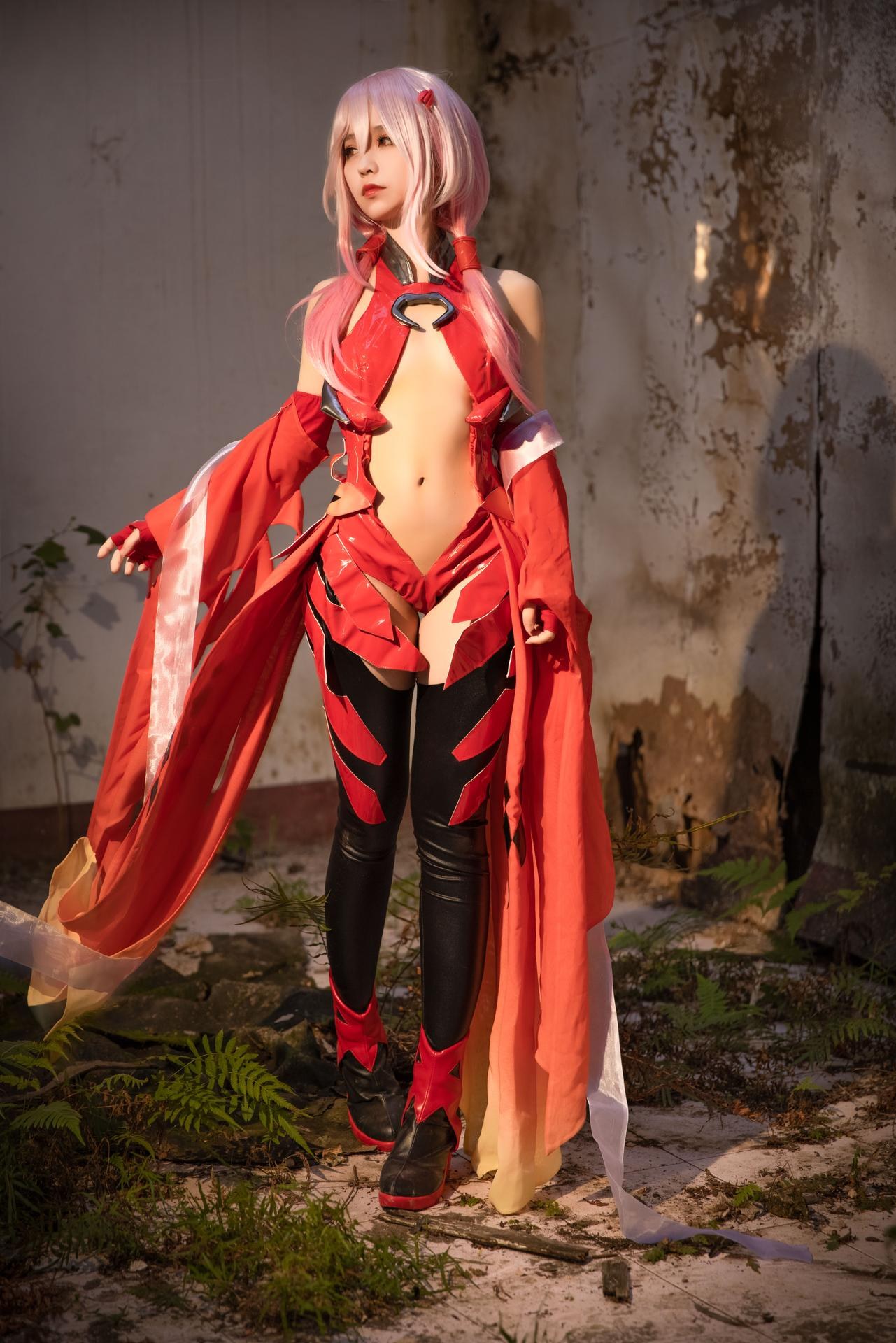 [cosplay] G44 Does Not Get Hurt - Guilty Crown Inori Yuzuriha: red dress ruins long hair long legs 20P