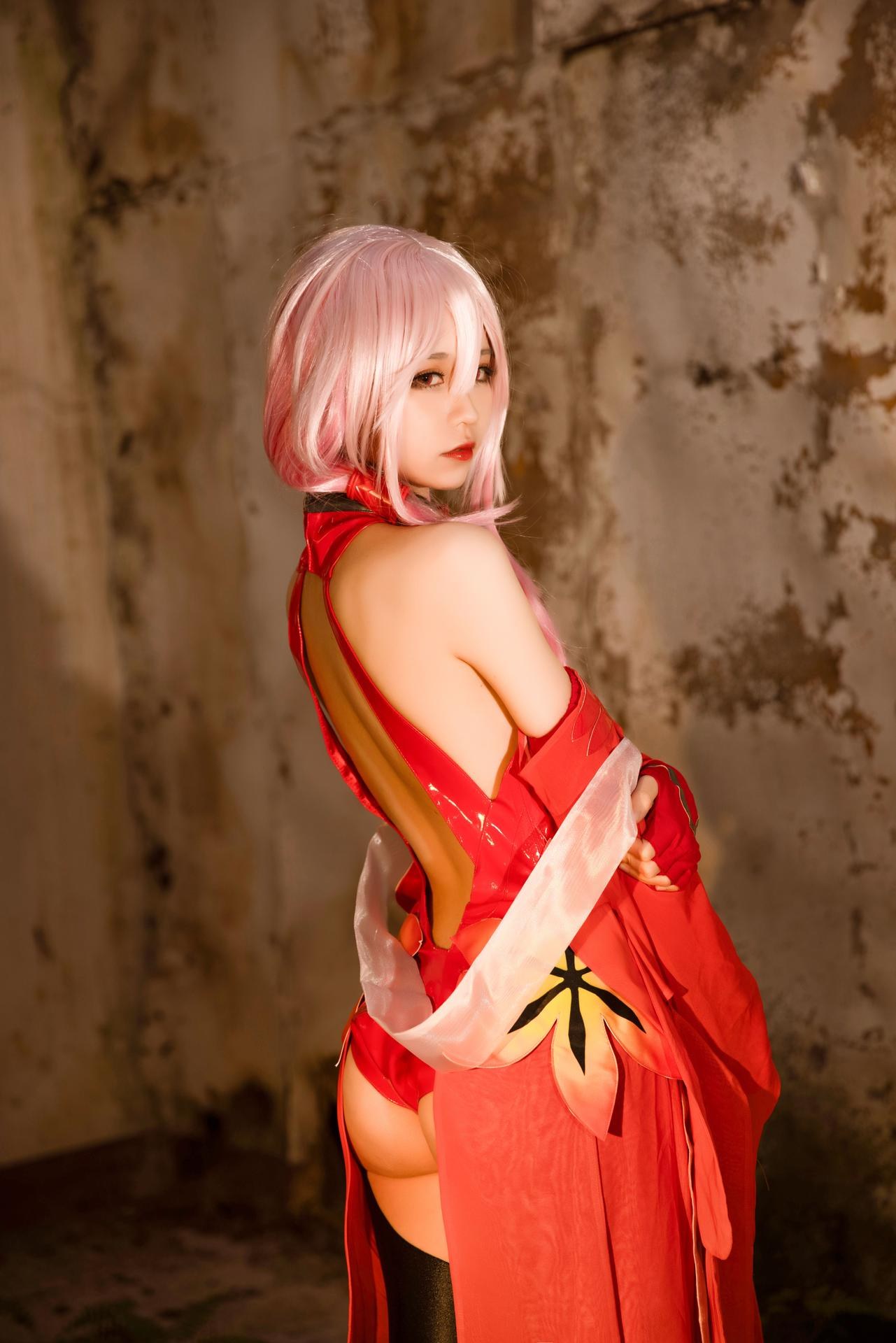 [cosplay] G44 Does Not Get Hurt - Guilty Crown Inori Yuzuriha: red dress ruins long hair long legs 20P