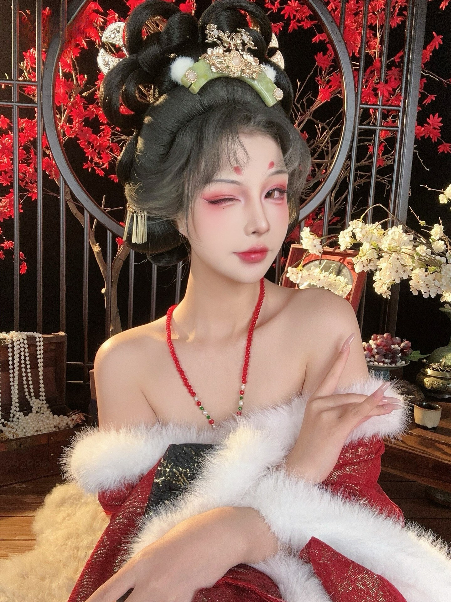 [cosplay] yuuhui玉汇 - 妲己Daji the Fox：Hồ yêu cổ phong đỏ quy mô lớn 42P