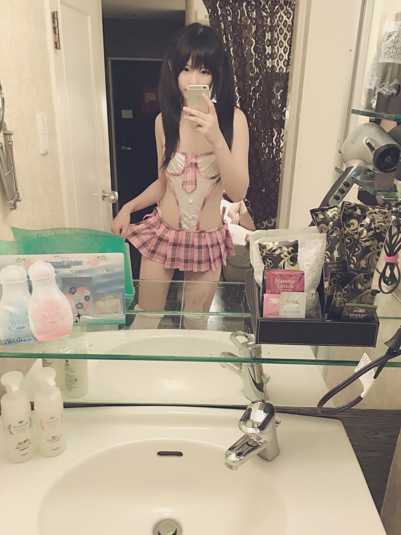 [私房] 习呆呆 - 粉色制服：浴室露点私拍 56P