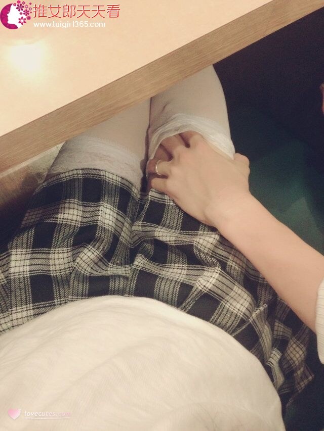 Xidaidai 粉色制服：浴室露点私拍 화보 세트 56P