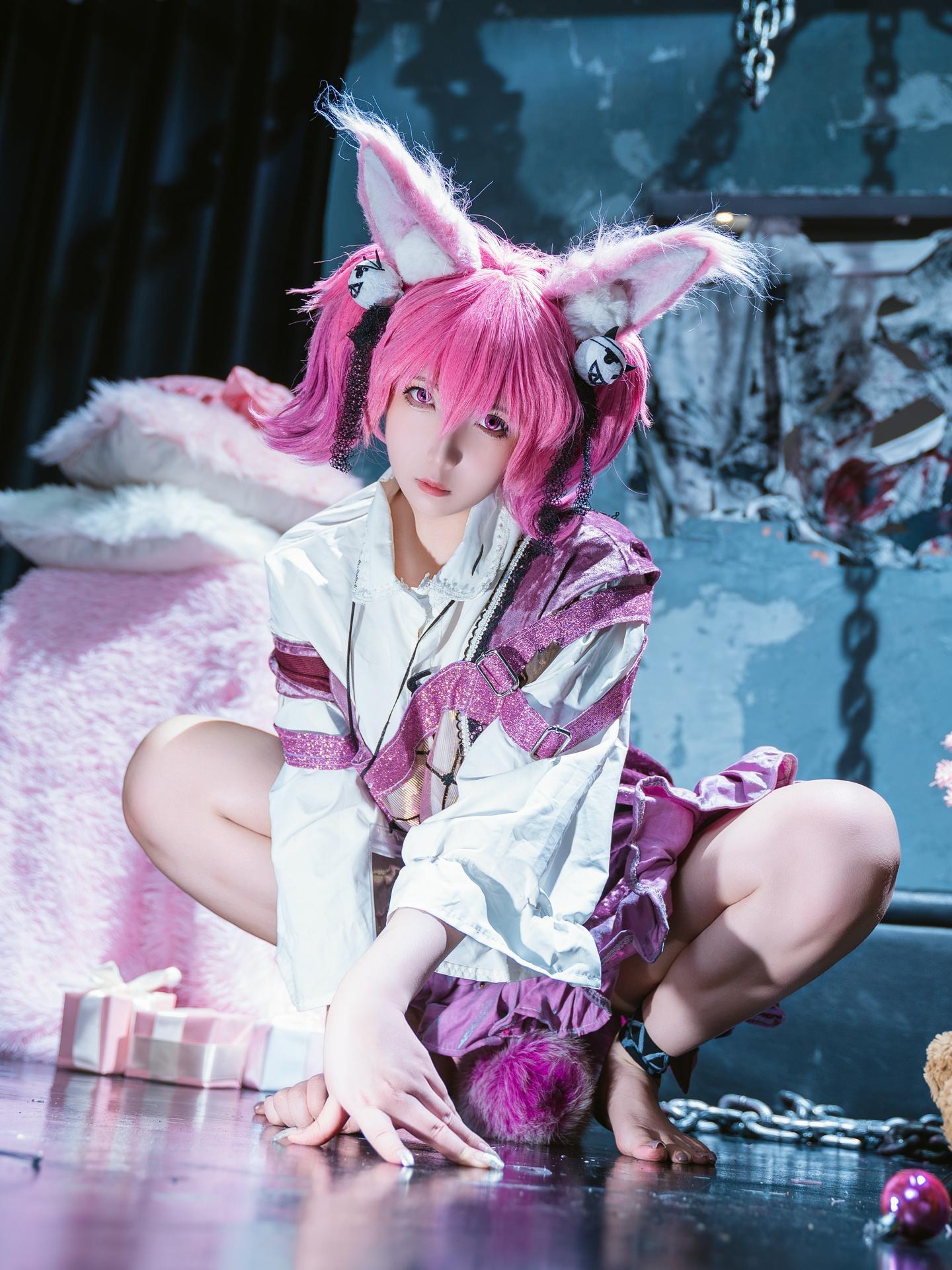 [cosplay] 小和甜酒 - Arknights Wulian: ชุดตัวละครโทนขาวดำสไตล์ห้องส่วนตัว 44P1V