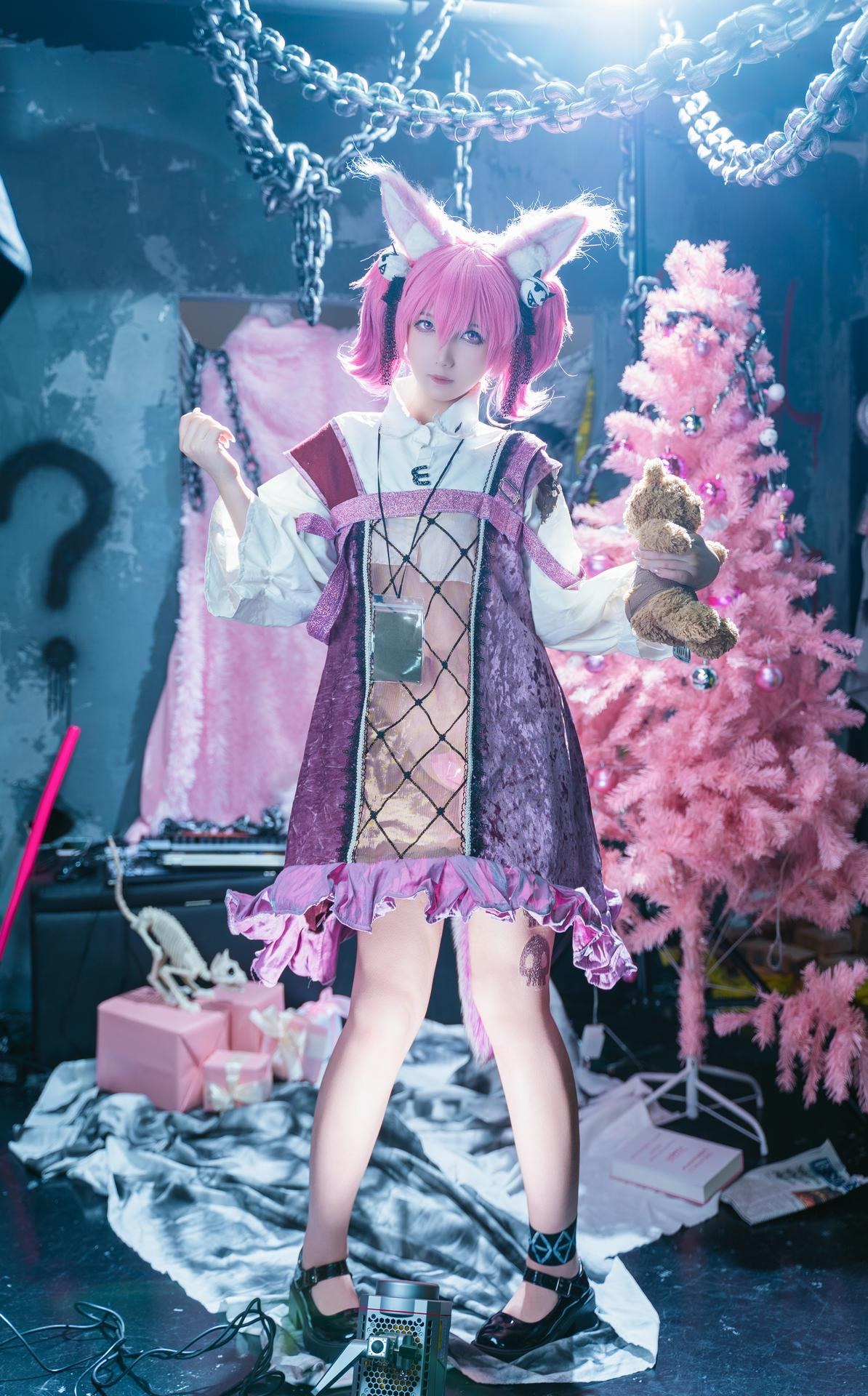 [cosplay] 小和甜酒 - Arknights Wǔ Liàn: phục trang nhân vật đen trắng tái hiện phòng riêng 44P1V