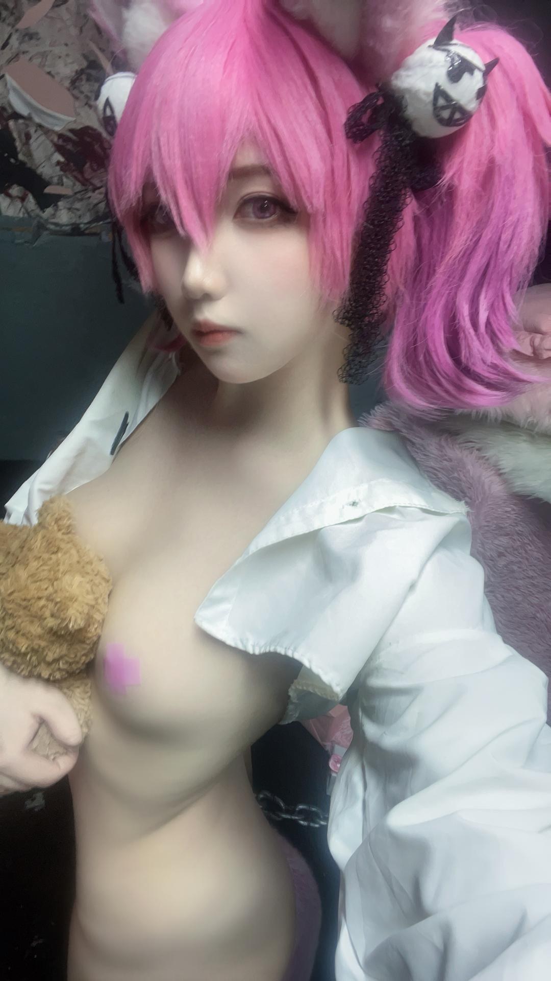 [cosplay] 小和甜酒 - Arknights Wǔ Liàn: phục trang nhân vật đen trắng tái hiện phòng riêng 44P1V