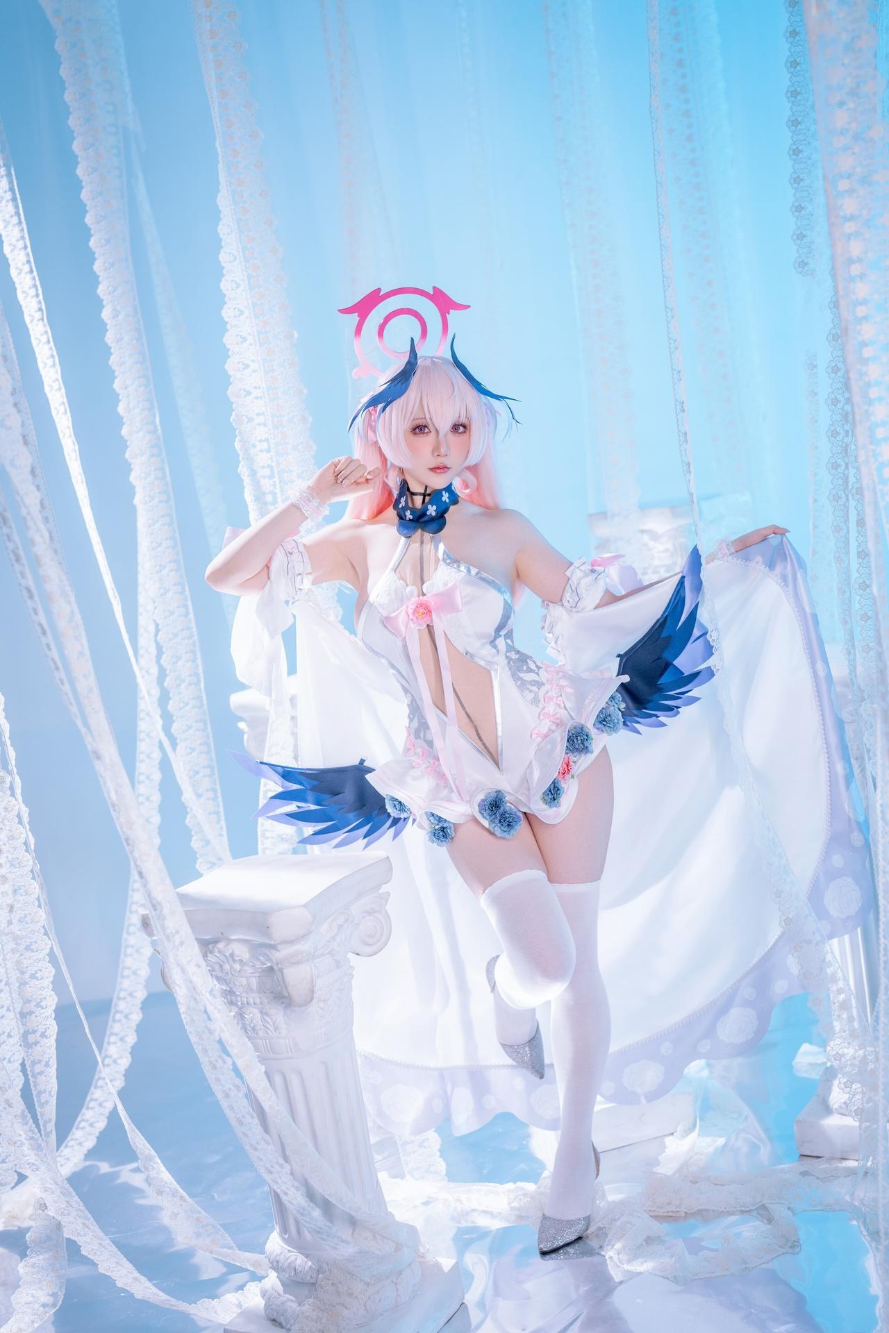 [cosplay] 星之迟迟Hoshilily - Blue Archive นาเอะเอะ โคฮารุ: ชุดแม่ชี ถุงน่องสีขาว 47P
