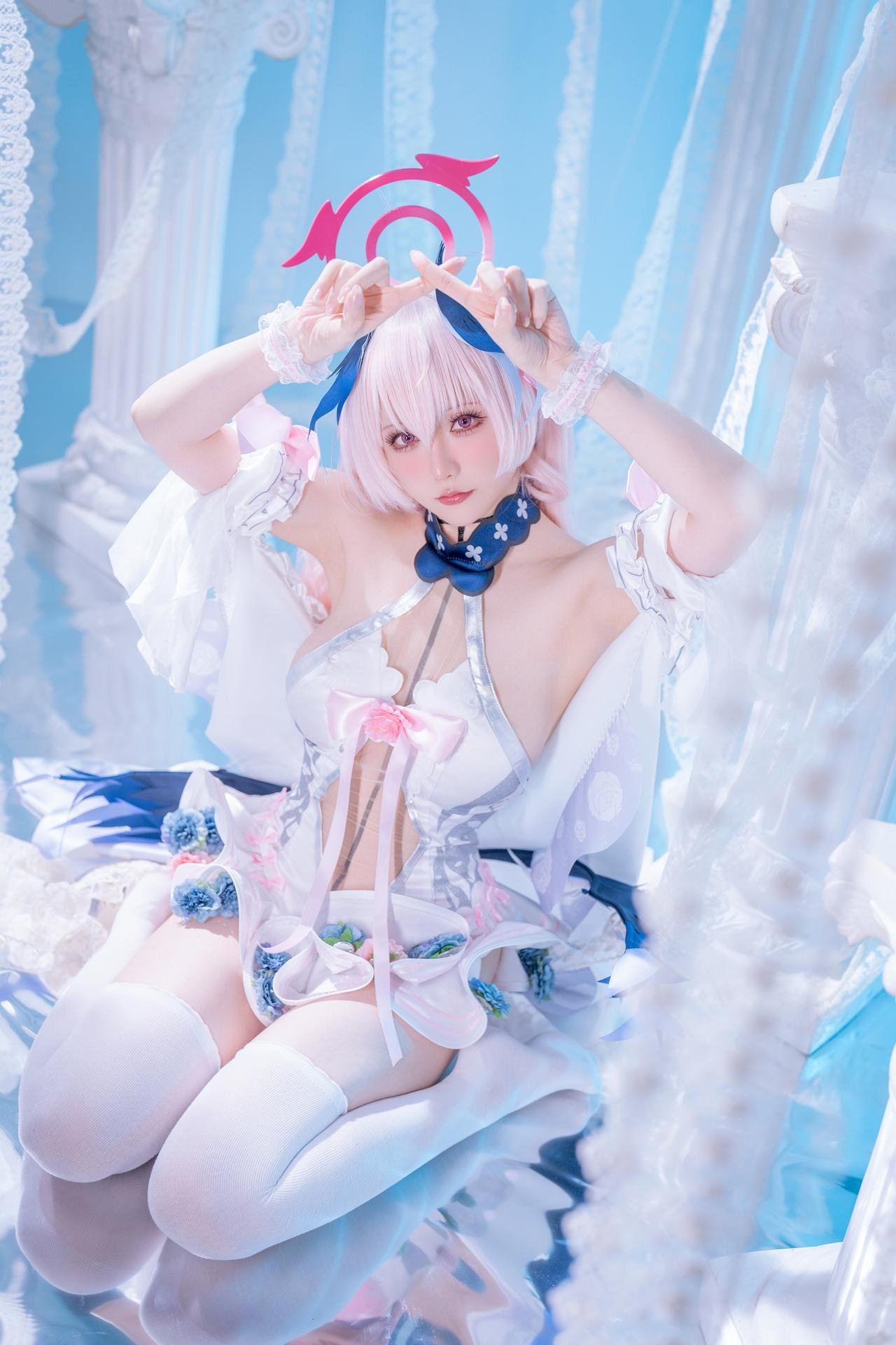 [cosplay] 星之迟迟Hoshilily - Blue Archive นาเอะเอะ โคฮารุ: ชุดแม่ชี ถุงน่องสีขาว 47P