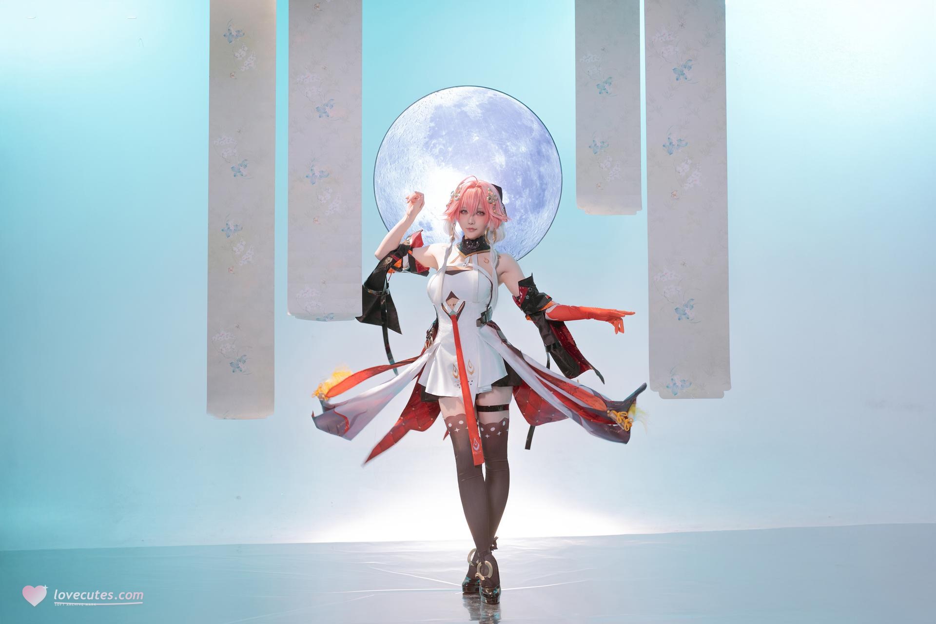 [cosplay] 星之迟迟Hoshilily - Wuthering Waves Changli: ชุดดำทองและเรียวขาที่ถ่ายทอดได้สมจริง 24P