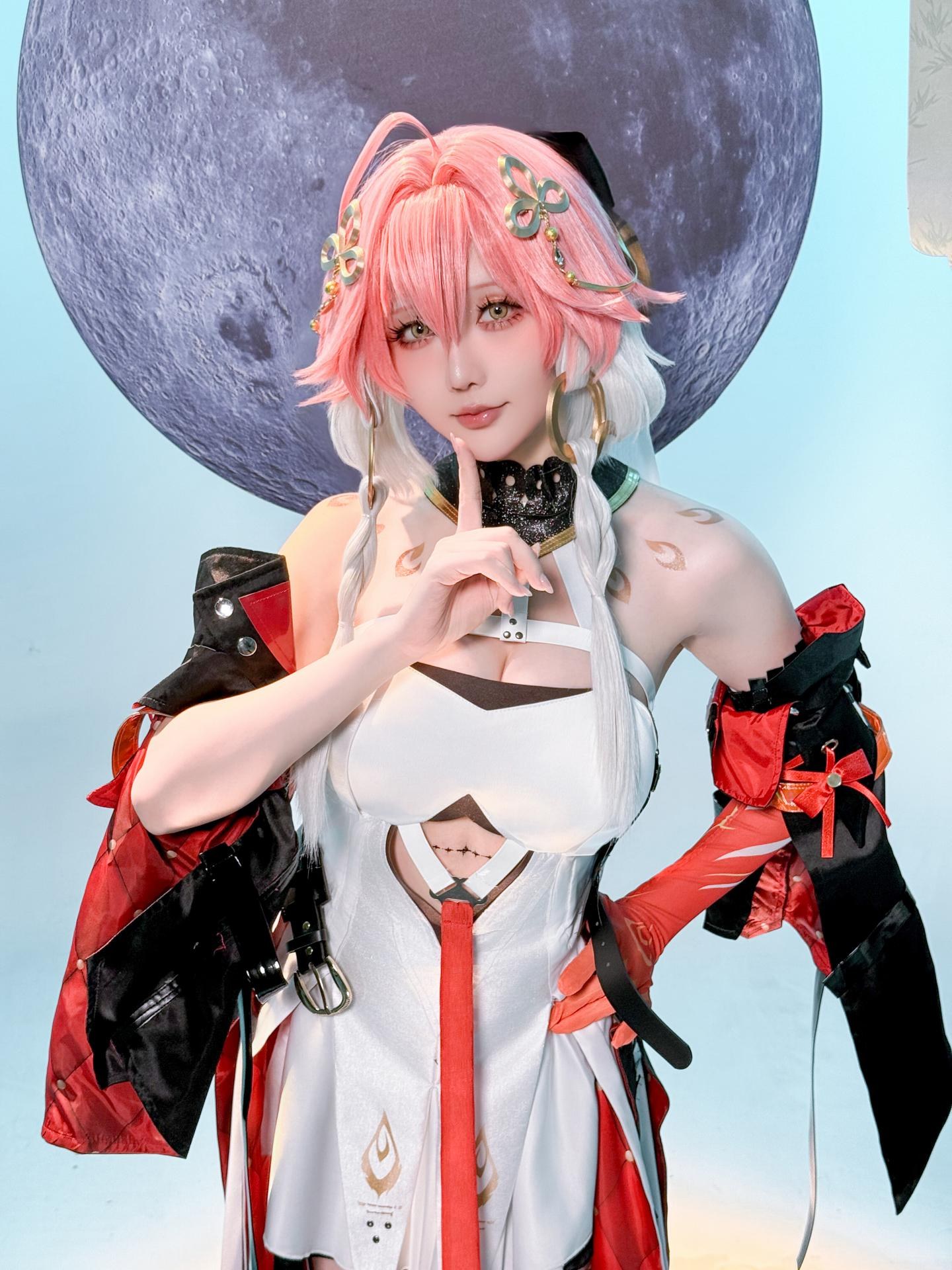[cosplay] 星之迟迟Hoshilily - 鳴潮 長離：黒金礼装美脚再現 24P