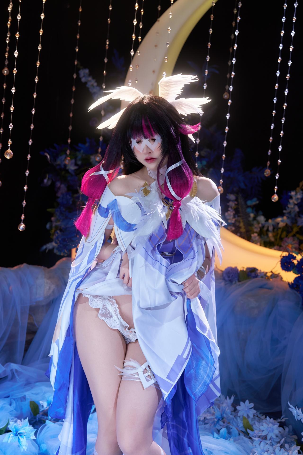 [cosplay] 阿薰kaOri - 原神 โคลัมเบีย：ชุดเดรสลูกไม้ผมขาว ถอดแบบคาแรกเตอร์ 148P63G