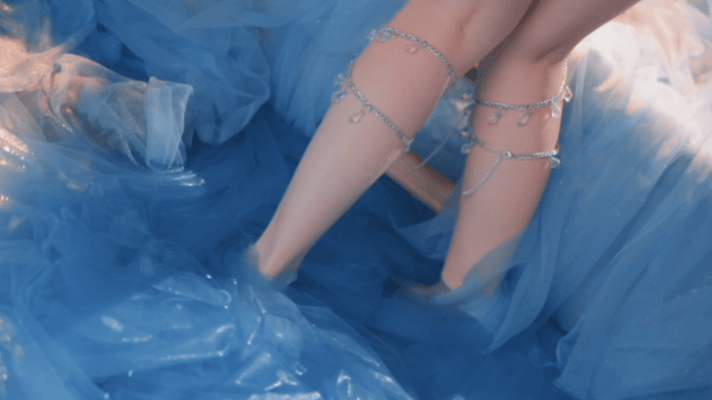 [cosplay] 阿薰kaOri - 原神 哥倫比婭：白髮蕾絲禮裝角色還原 148P63G