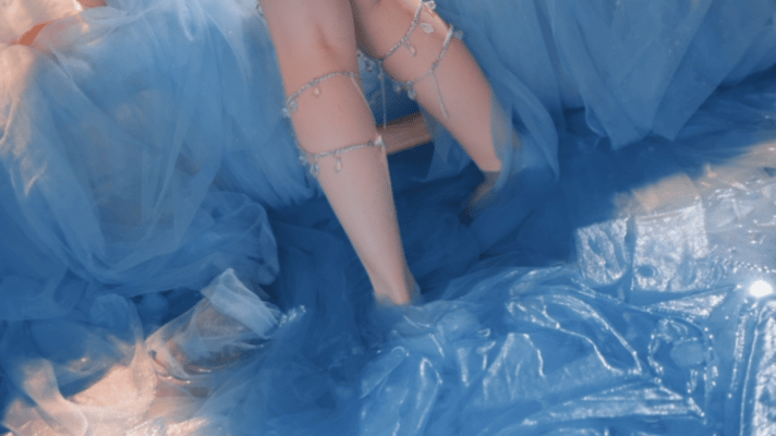[cosplay] 阿薰kaOri - 原神 哥倫比婭：白髮蕾絲禮裝角色還原 148P63G