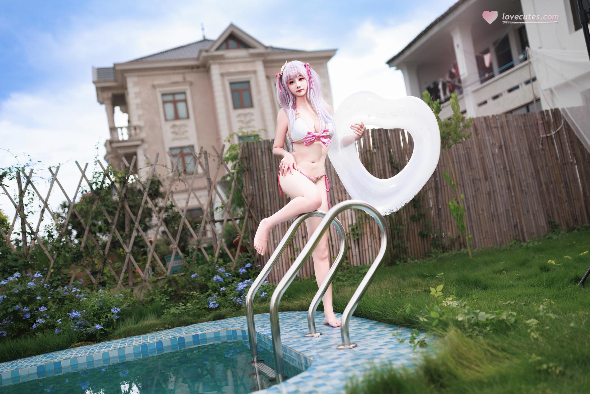 [cosplay] A Xuexue - Azur Lane Plymouth: Swimsuit White-Stocking Legs 99P2V