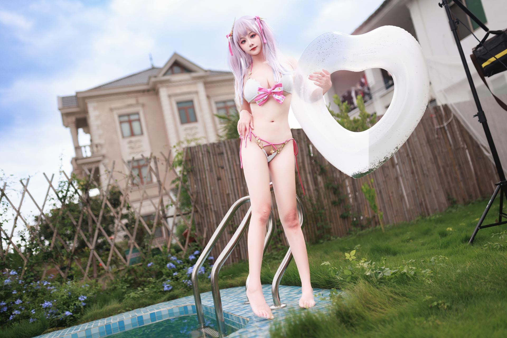 [cosplay] 阿雪雪 - 碧蓝航线 普利茅斯: đồ bơi, chân trắng tất trắng 99P2V