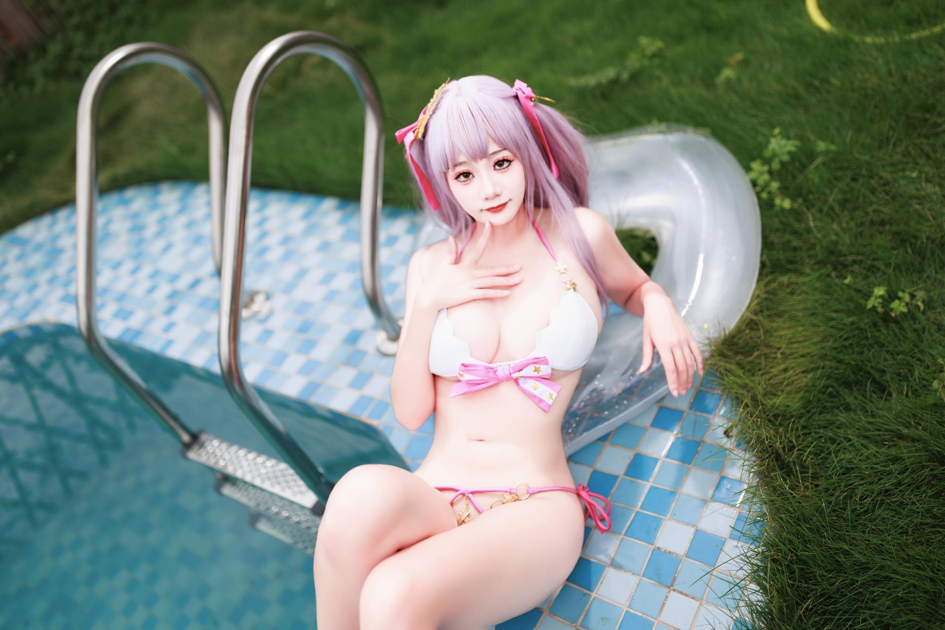 [cosplay] 阿雪雪 - 碧蓝航线 普利茅斯: đồ bơi, chân trắng tất trắng 99P2V